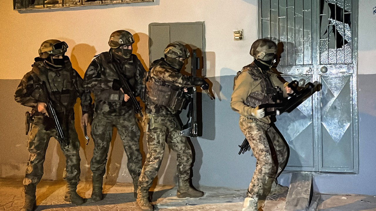 Afyon Polisi Teröre Geçit Vermiyor DEAŞ'a Yönelik Operasyonlar Devam Ediyor