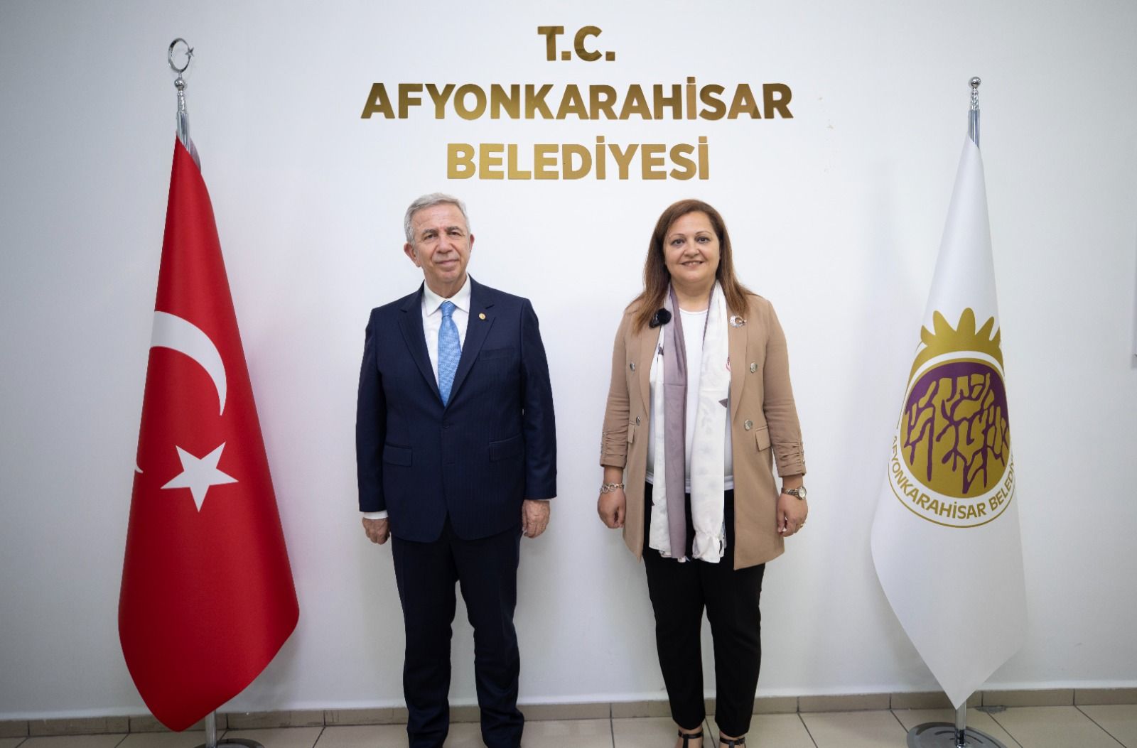 MANSUR YAVAŞ ZAFER YÜRÜYÜŞÜNE KATILACAK