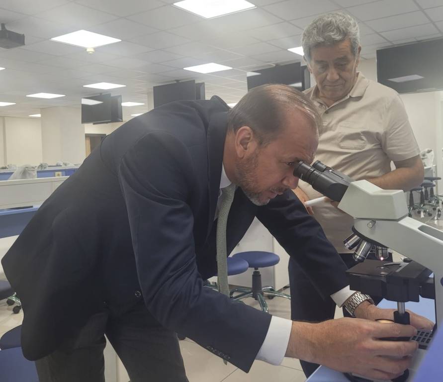 AFSÜ Tıp Fakültesi Laboratuvarları Yenilendi