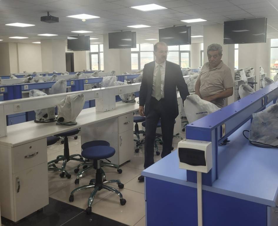 AFSÜ Tıp Fakültesi Laboratuvarları Yenilendi