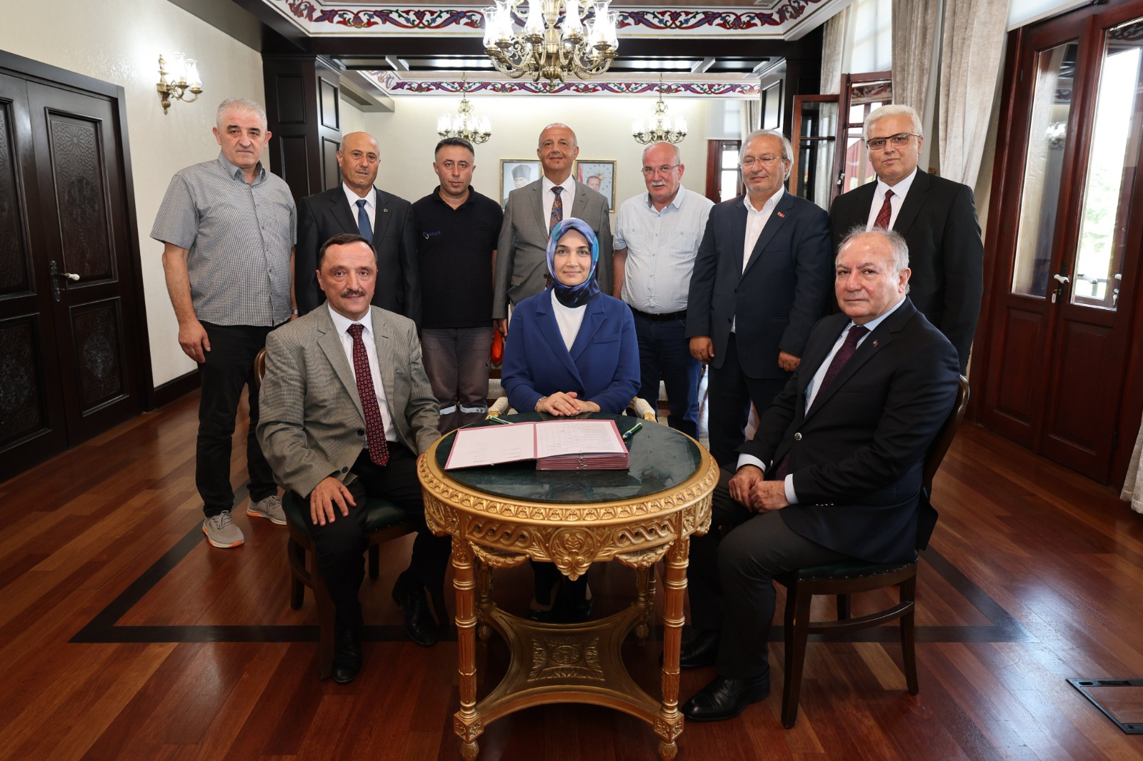 VALİ YİĞİTBAŞI, SÖZLEŞMENİN TÜM ÇALIŞANLARA HAYIRLI OLMASINI DİLEDİ 