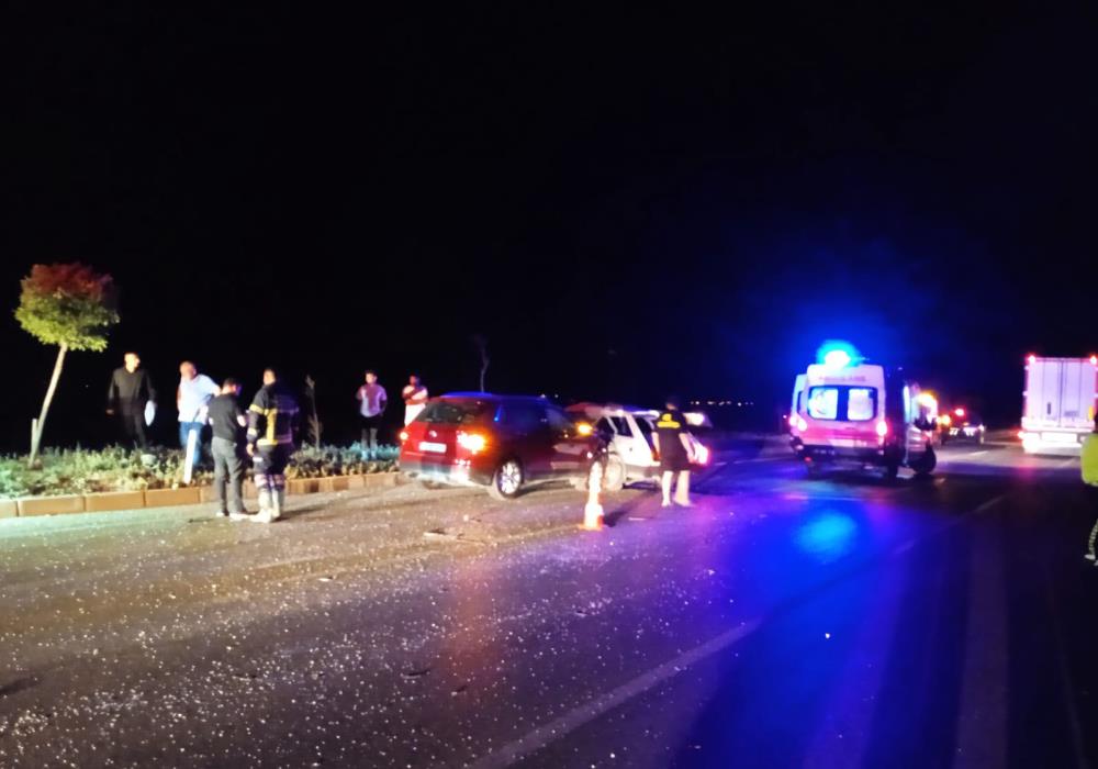 İKİ OTOMOBİL KAZAYA KARIŞTI!  YAŞLI ÇİFT HAYATINI KAYBETTİ