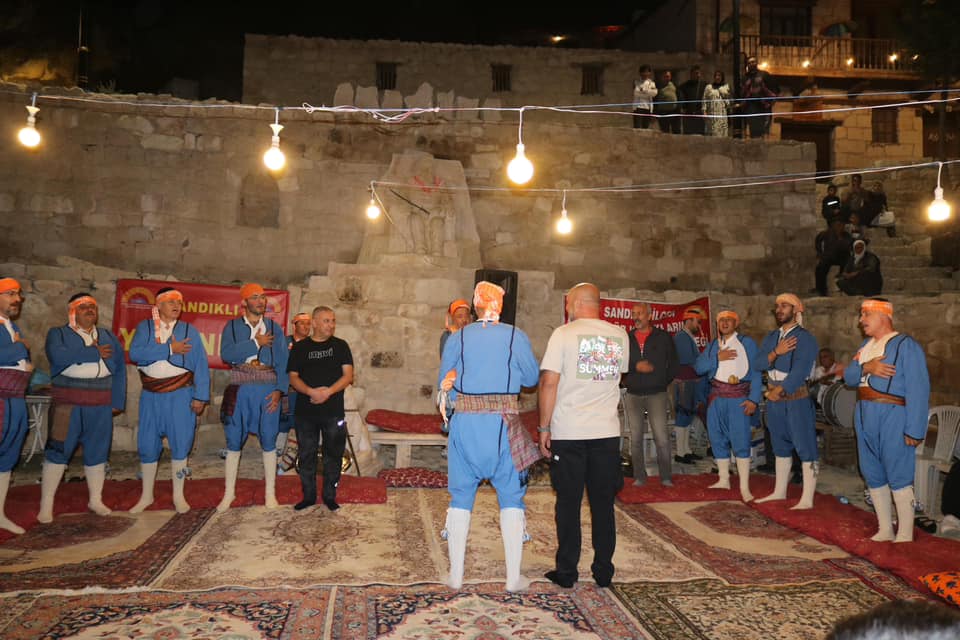 KAYMAKAM BİLDİRİCİ AYAZİNİ KÖYÜNÜ ZİYARET ETTİ