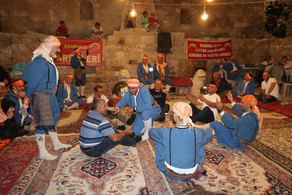 KAYMAKAM BİLDİRİCİ AYAZİNİ KÖYÜNÜ ZİYARET ETTİ