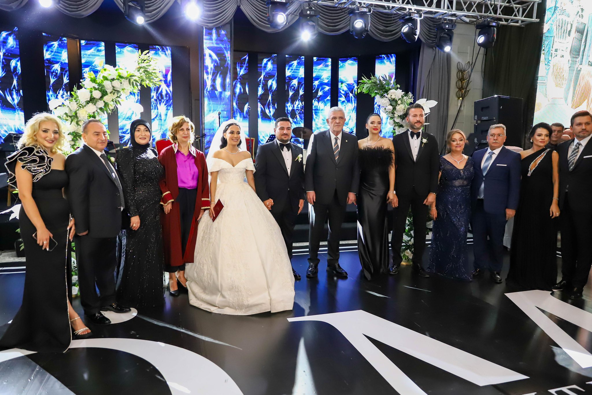 OLGUN GENÇ ÇİFTİN MUTLULUĞUNA ORTAK OLDU