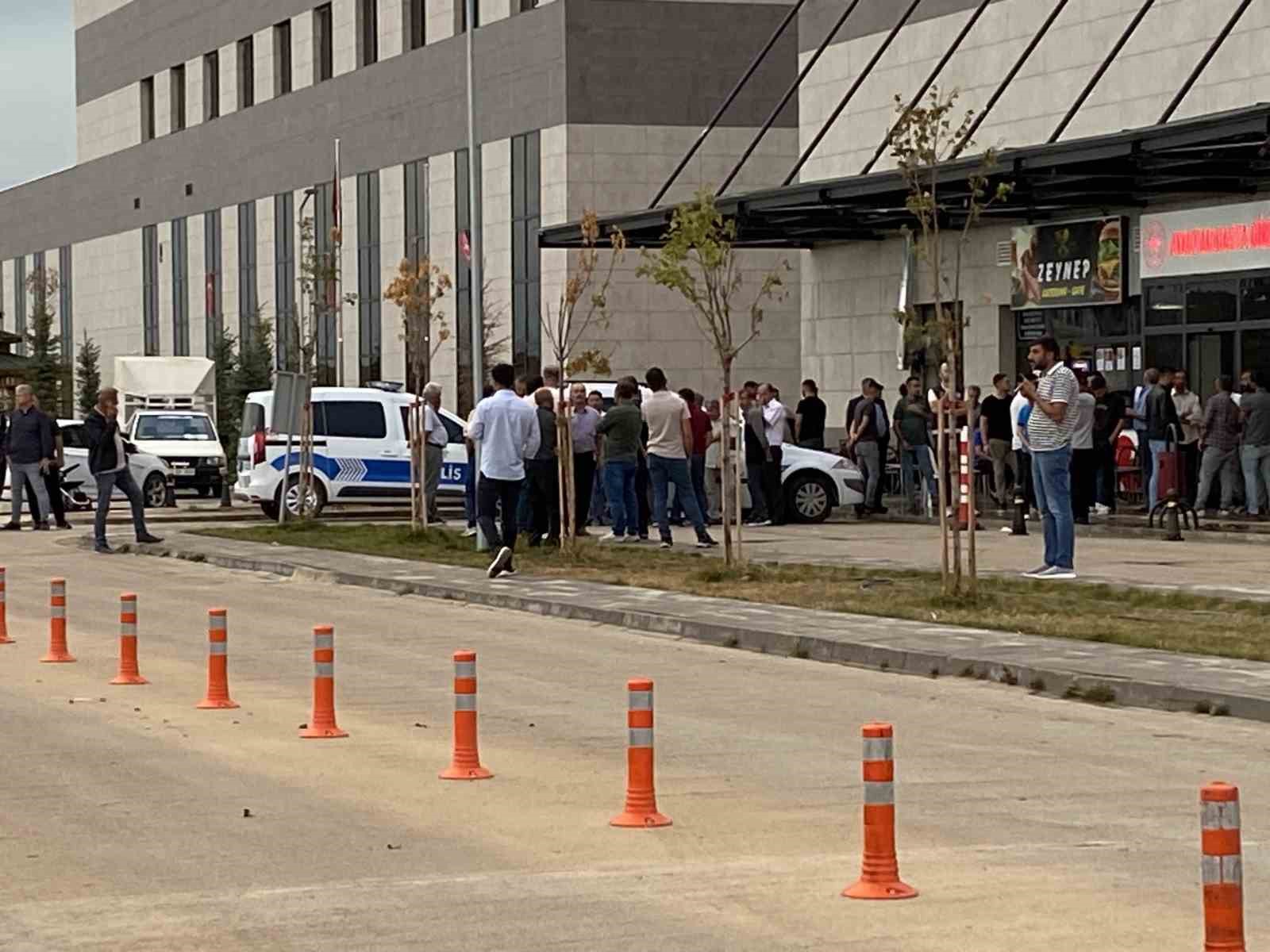 Tartıştığı Eşini Vurmak İsterken Araya Giren 5 Yaşındaki Kızını Öldürdü