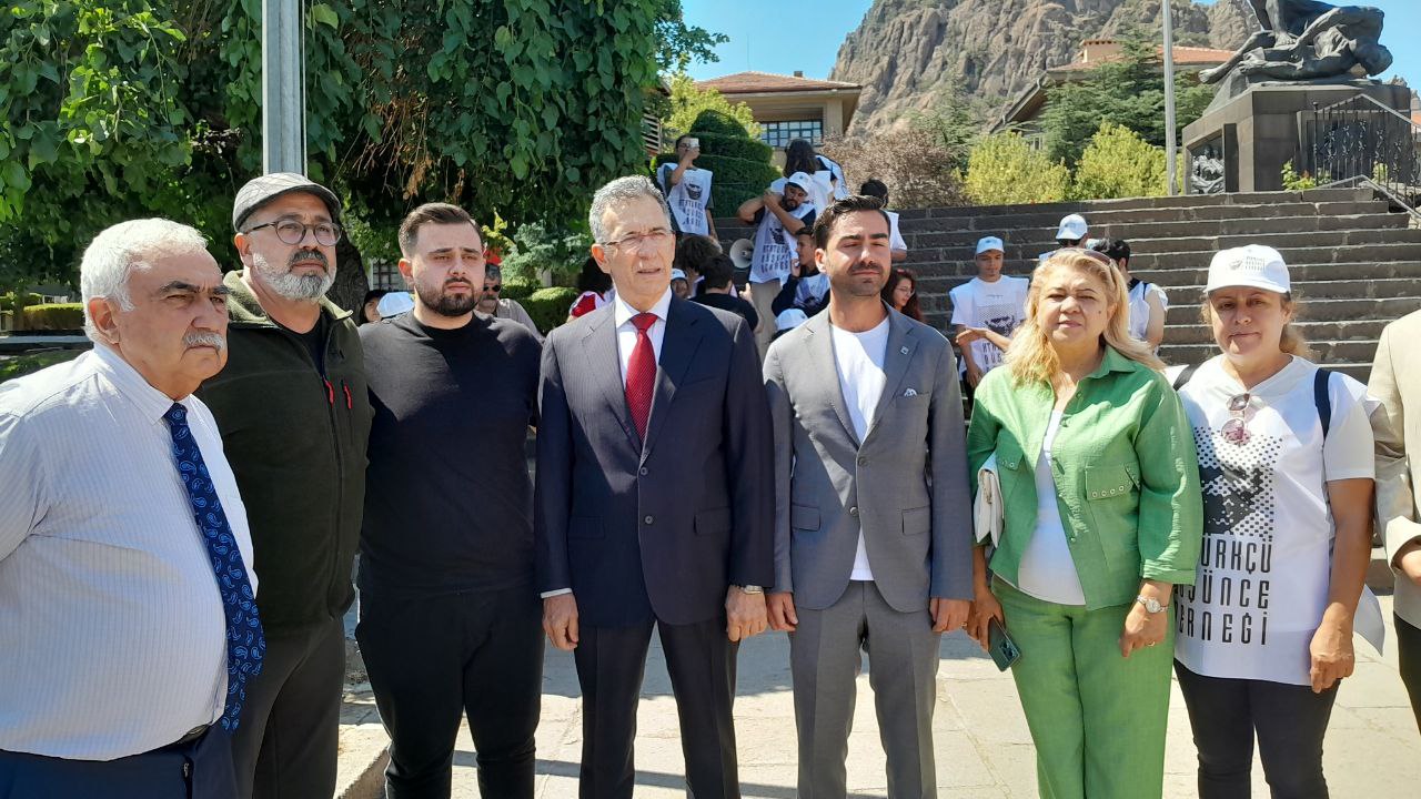 Afyonkarahisar ADD'den Zafer Bayramı Açıklamaları: "Gençlerimiz, Mustafa Kemal Atatürk'ün emanetidir"