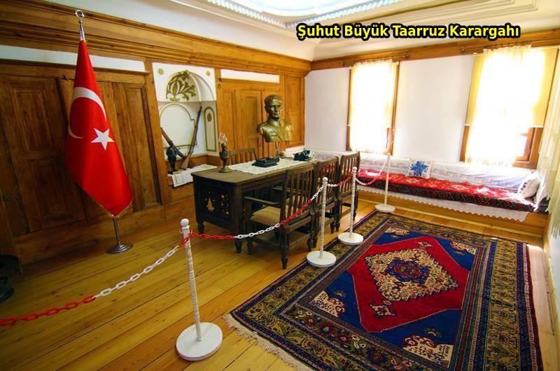 Zaferin 102. Yılında Kahraman Milletin Şanlı Mücadelesi!  Prof. Dr. Veysel Eroğlu: "Büyük Taarruz, Türk Milletinin Yeniden Dirilişidir"