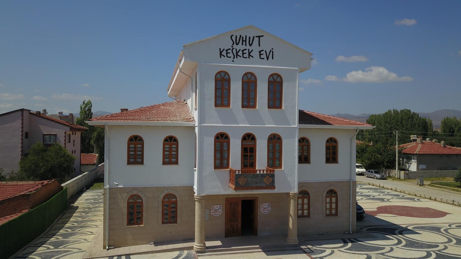 Zaferin 102. Yılında Kahraman Milletin Şanlı Mücadelesi!  Prof. Dr. Veysel Eroğlu: "Büyük Taarruz, Türk Milletinin Yeniden Dirilişidir"