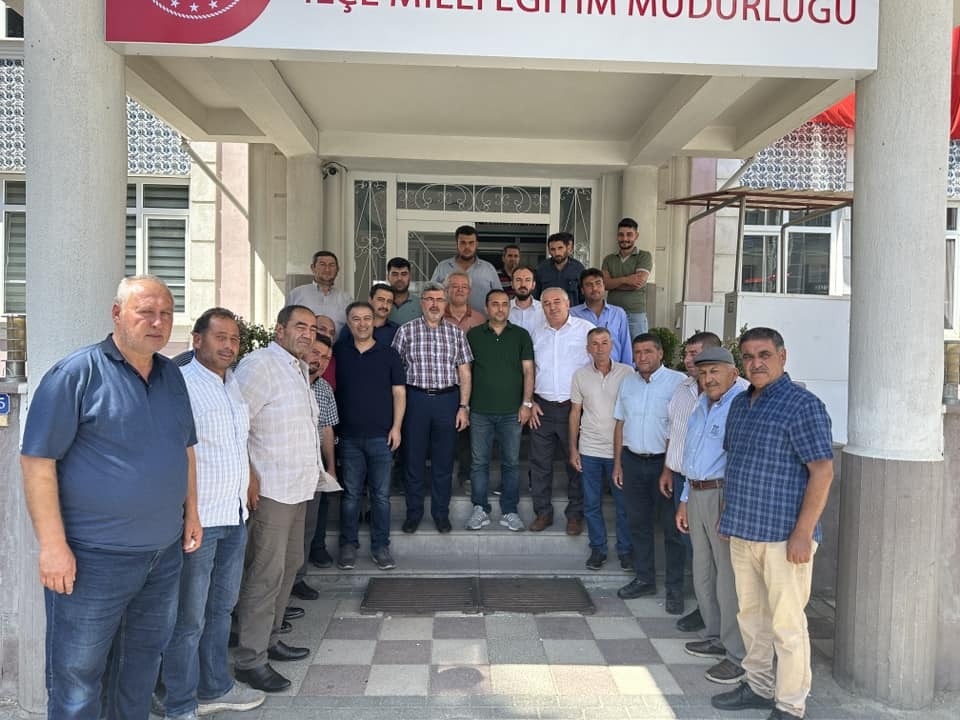Milletvekili Özkaya İlçe Ziyaretlerine Devam Ediyor: Şuhut’ta Tarım Sektörü Temsilcileri ile Toplantı