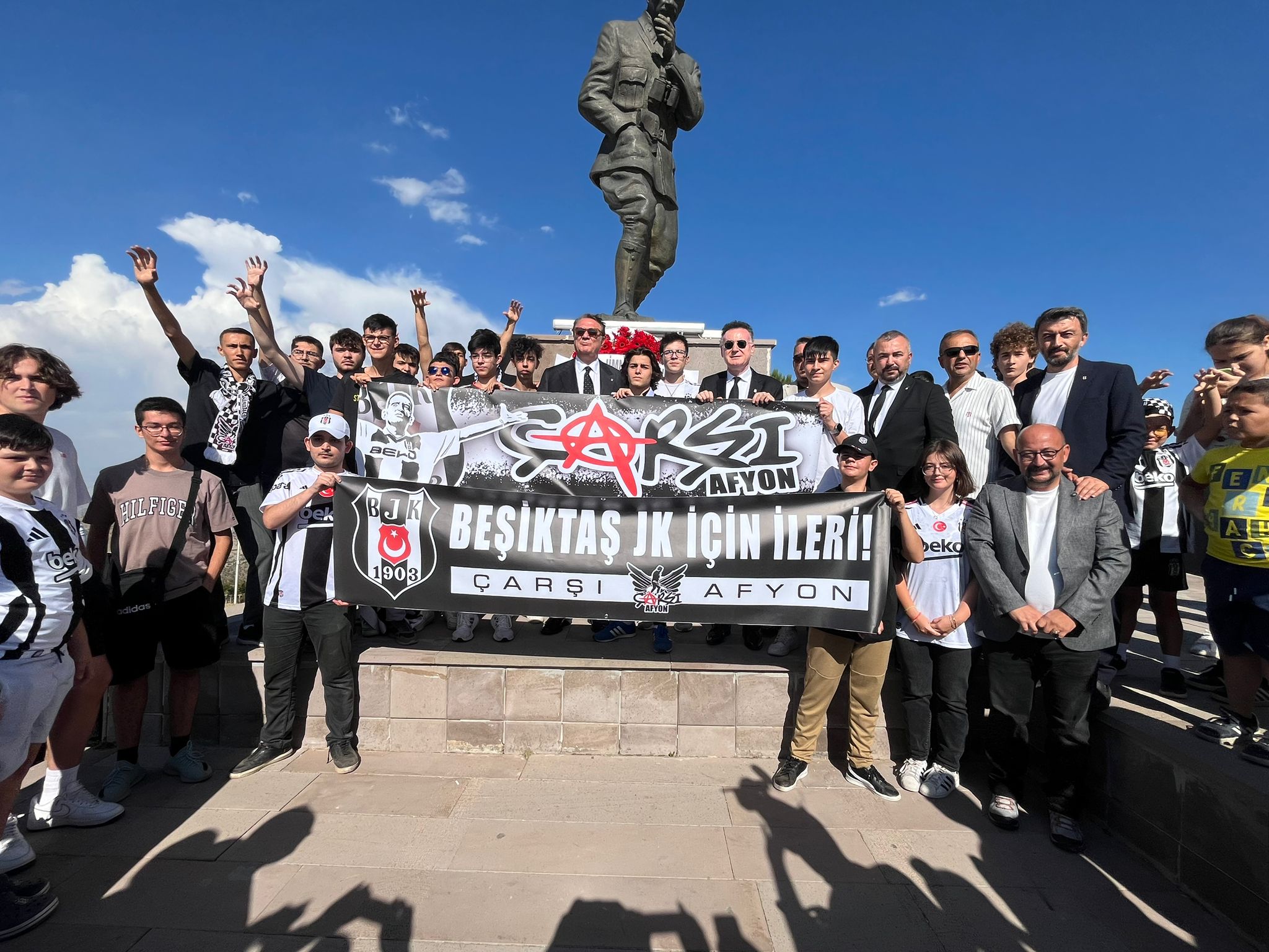 BJK BAŞKANI 'ARAT' KOCATEPE'DEN SESLENDİ