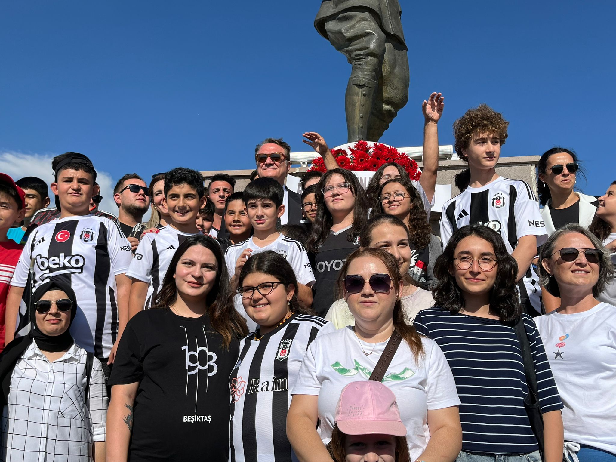 BJK BAŞKANI 'ARAT' KOCATEPE'DEN SESLENDİ