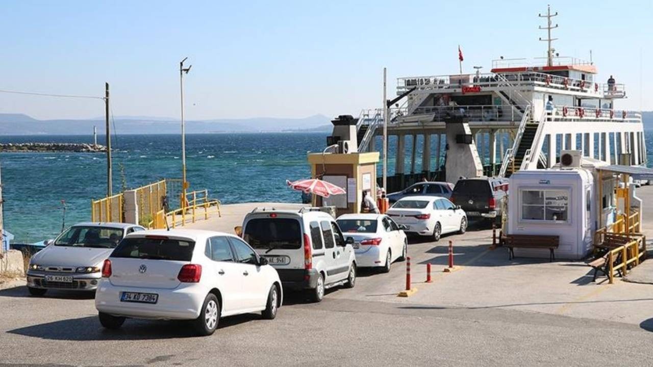 Çanakkale'de feribot ücretlerine büyük zam gündem oldu: Resmi açıklama geldi