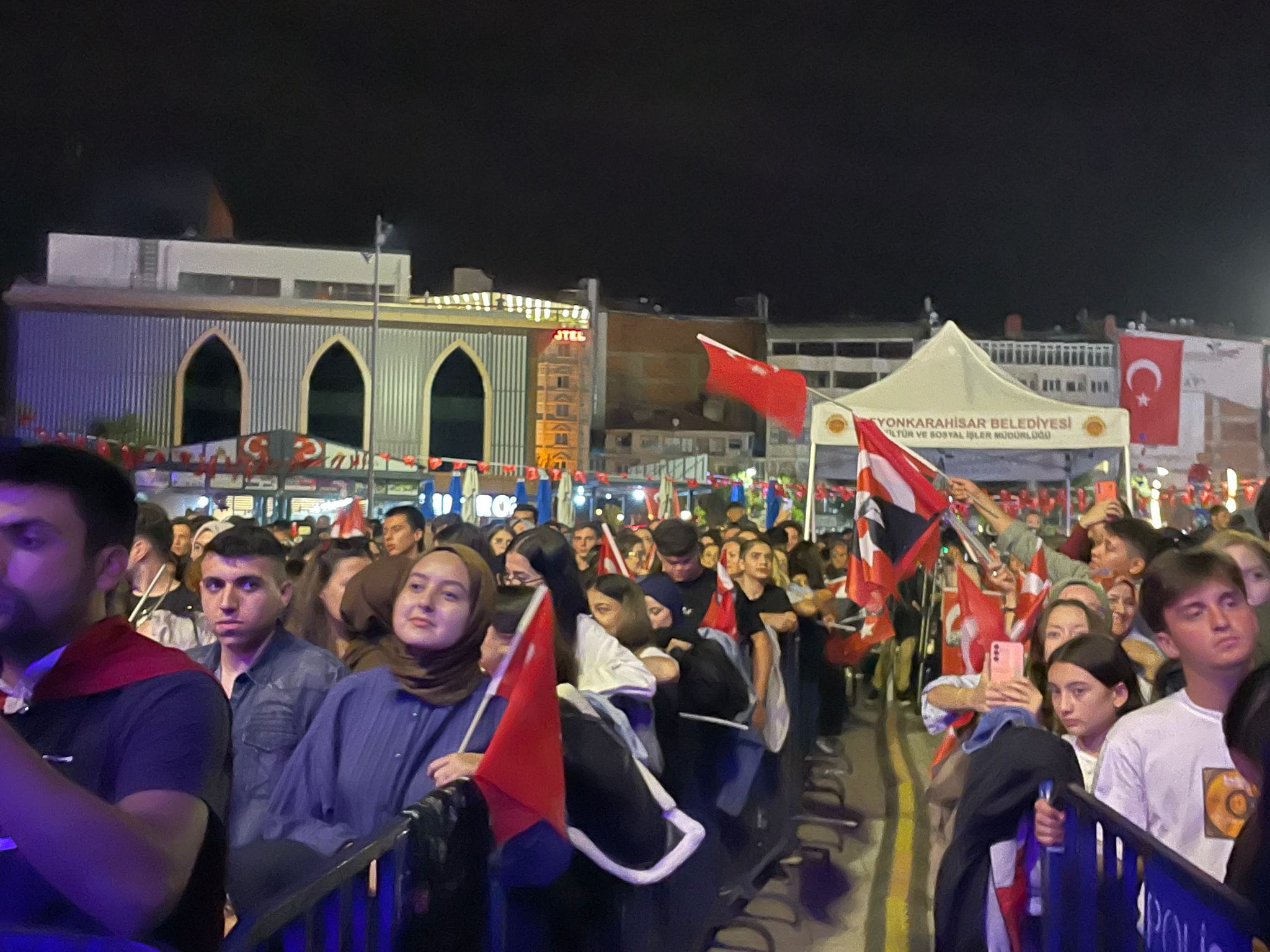 KIRAÇ KONSERİ İÇİN GERİ SAYIM BAŞLADI
