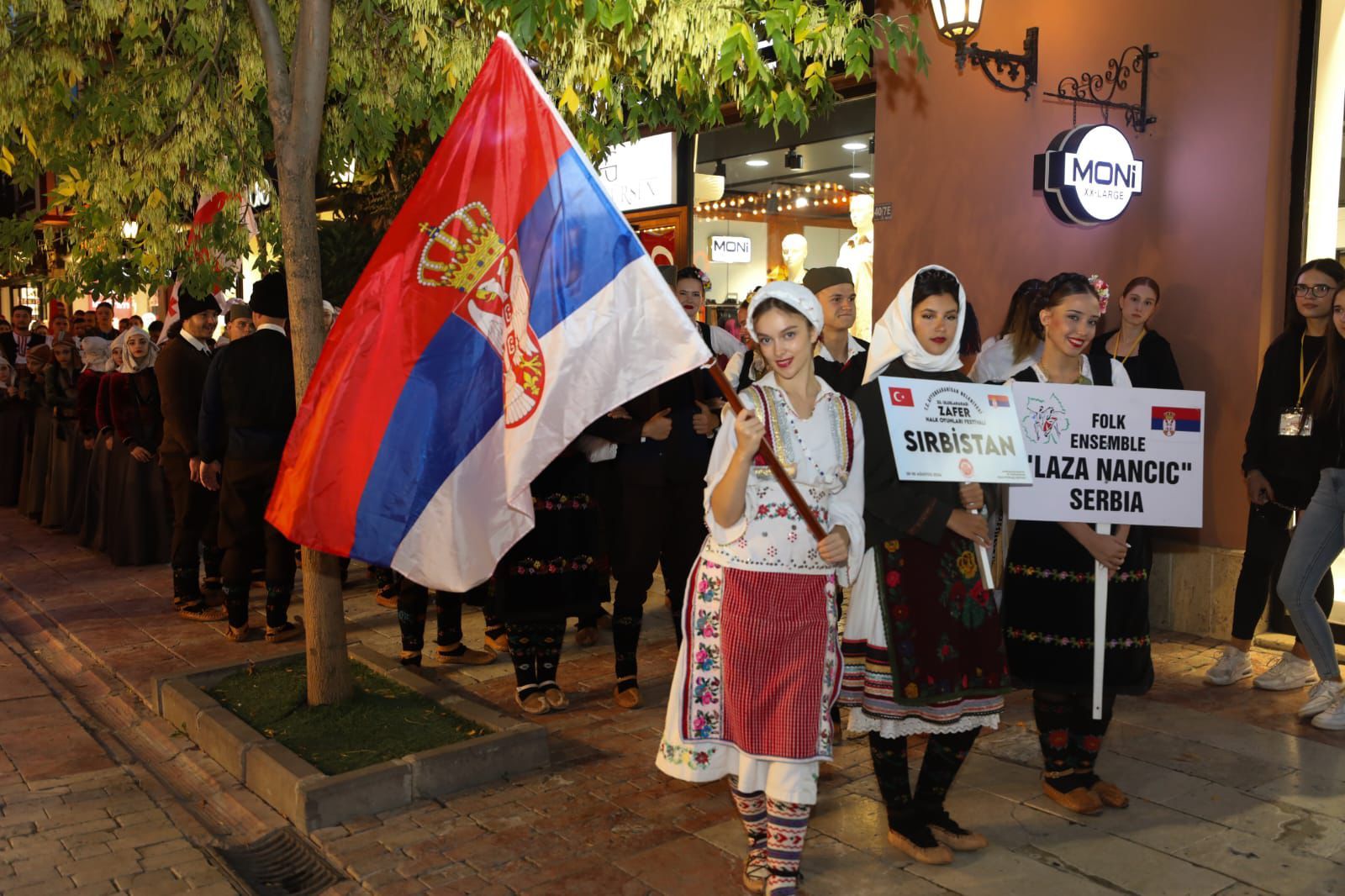 Uluslararası Zafer Halk Oyunları Festivali Başladı