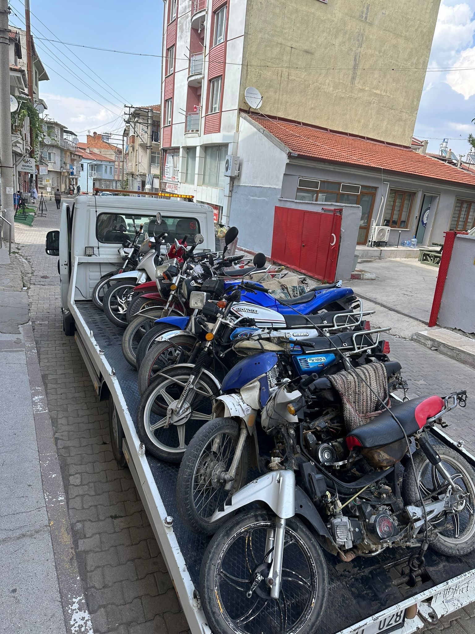 Emniyetin Sıkı Denetimleri Sürüyor: 35 Motosiklet Trafikten Men Edildi