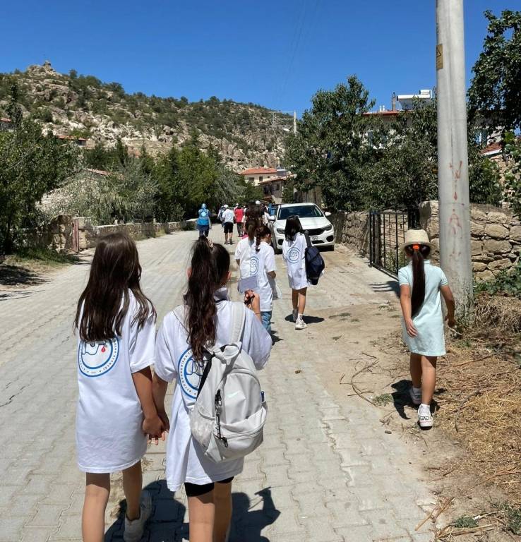 “Kontrolümdesin Şekerim” Diyen Gençler Gezerek Diyabeti Öğrendi