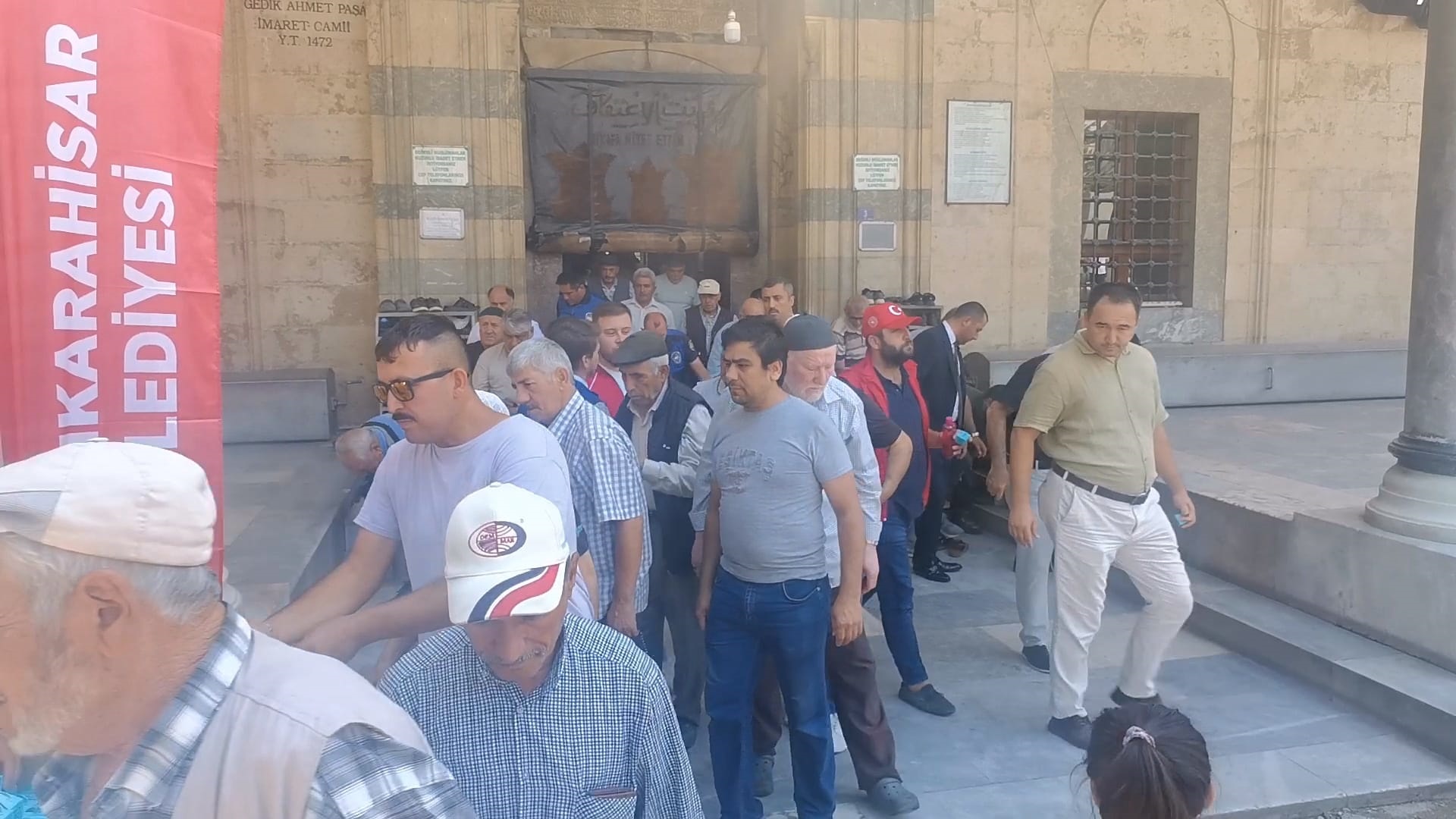 Afyon Belediyesi Şehitler İçin Lokum İkramında Bulundu