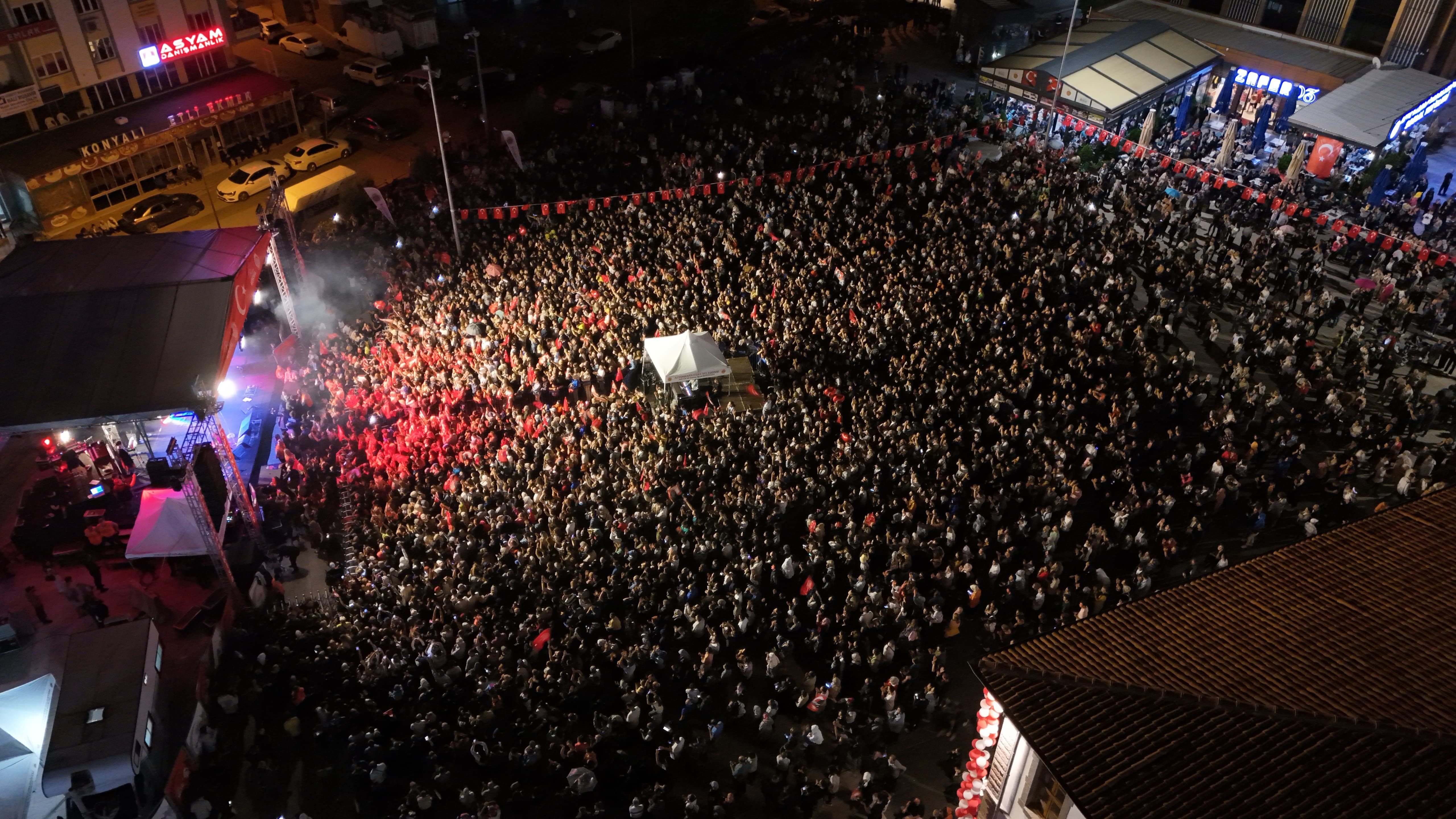 Başkan Köksal, Kıraç Konserinde Konuştu: “Hiçbir Güç, Hiçbir Makam; Millet İradesinden Üstün Değildir”