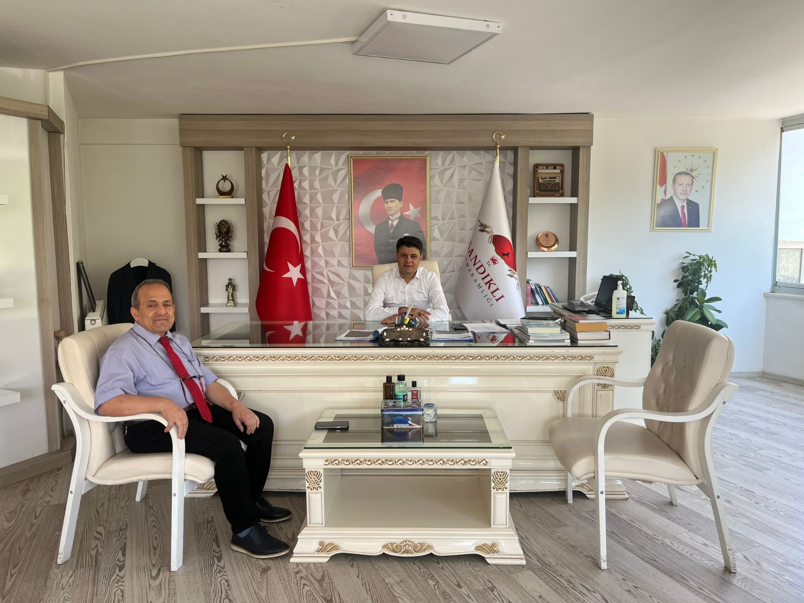 Kaymakam Çengel, Yeni Müdürü Makamında Ağırladı