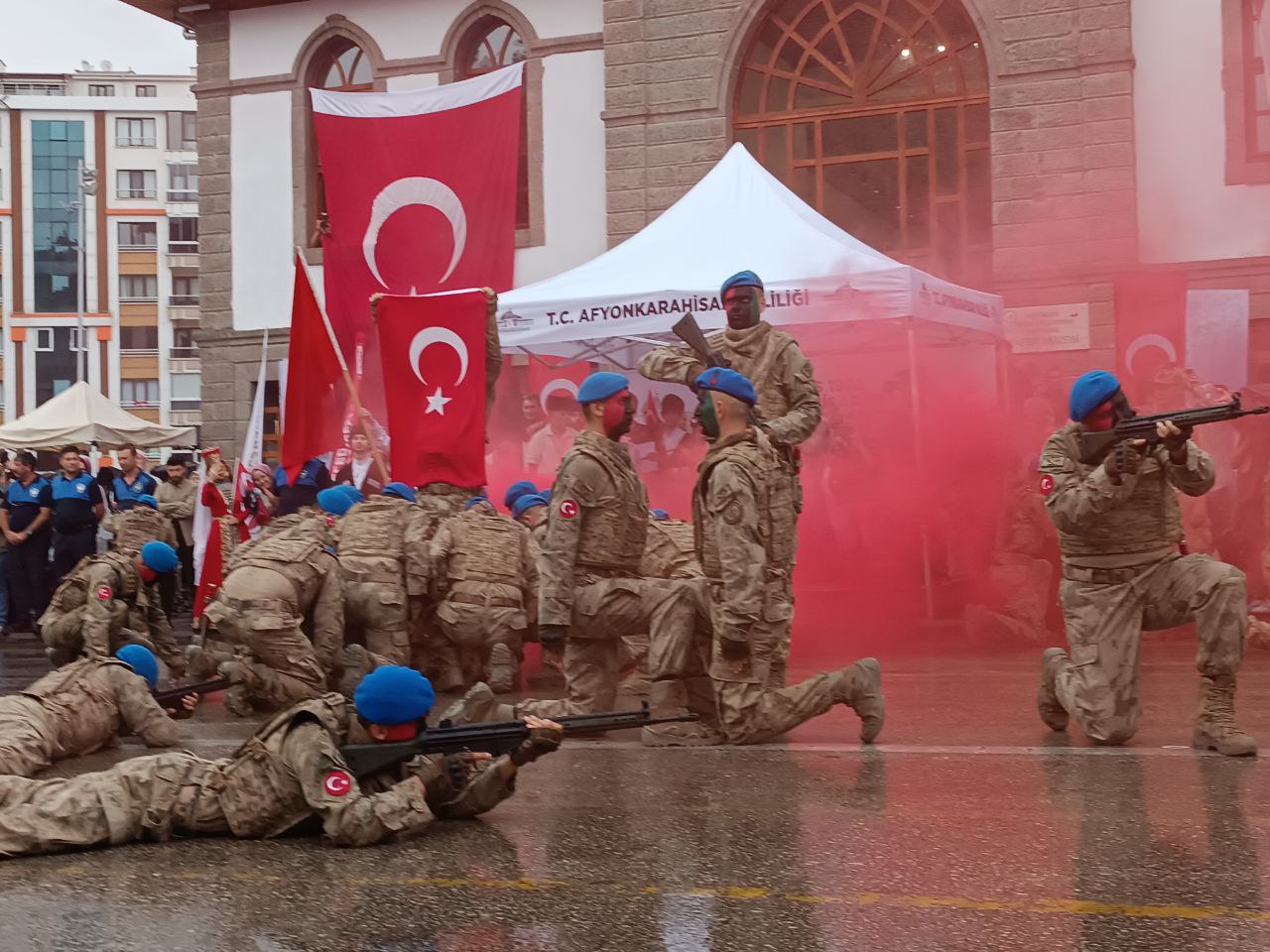 Afyon'da Türk Komandolarından Nefes Kesen Gösteri