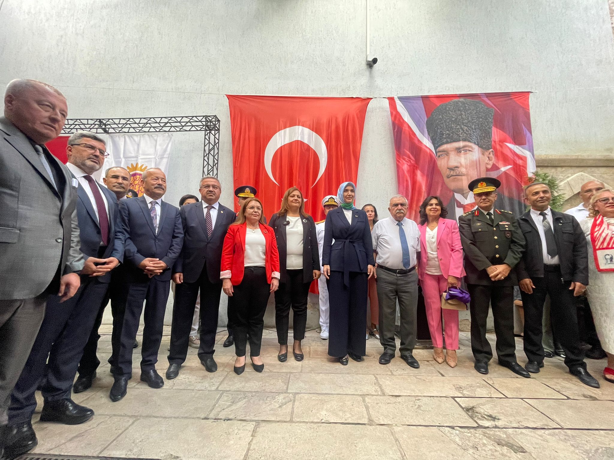 6. Ethem Tem Fotoğraf Sergisi Taş Medrese’de Açıldı!