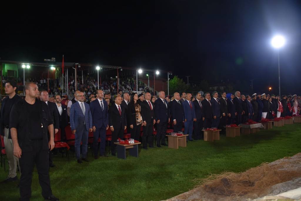 Rektör Okumuş Büyük Taarruz ’un 102. Yıl Coşkusuna Zafer Yürüyüşü İle Katıldı