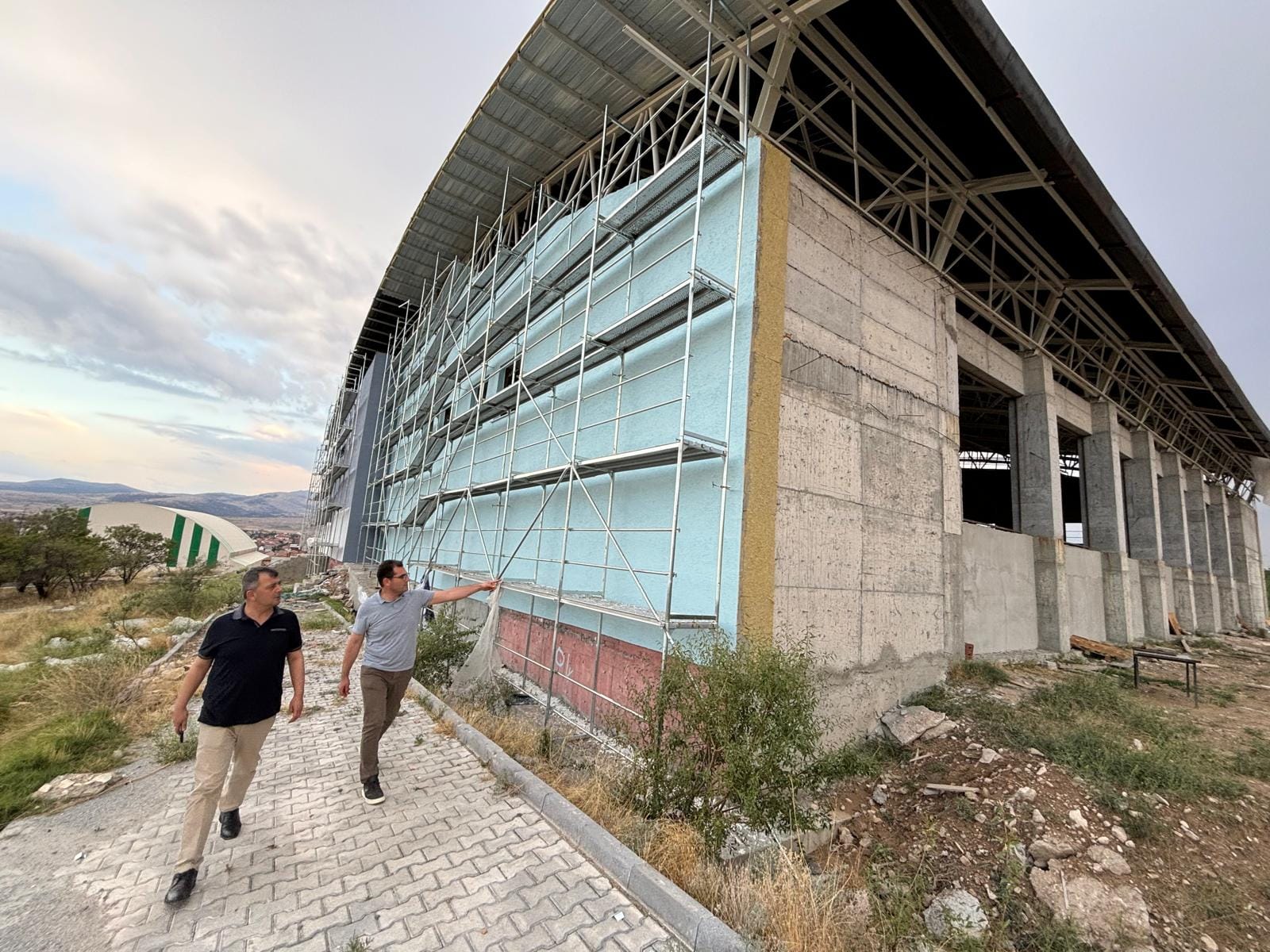 Emirdağ Kapalı Spor Salonu İnşaatı Tüm Hızıyla Devam Ediyor