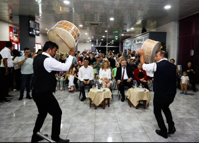 Zafer Coşkusu Abdallar Müzik Topluluğu ile Yaşandı