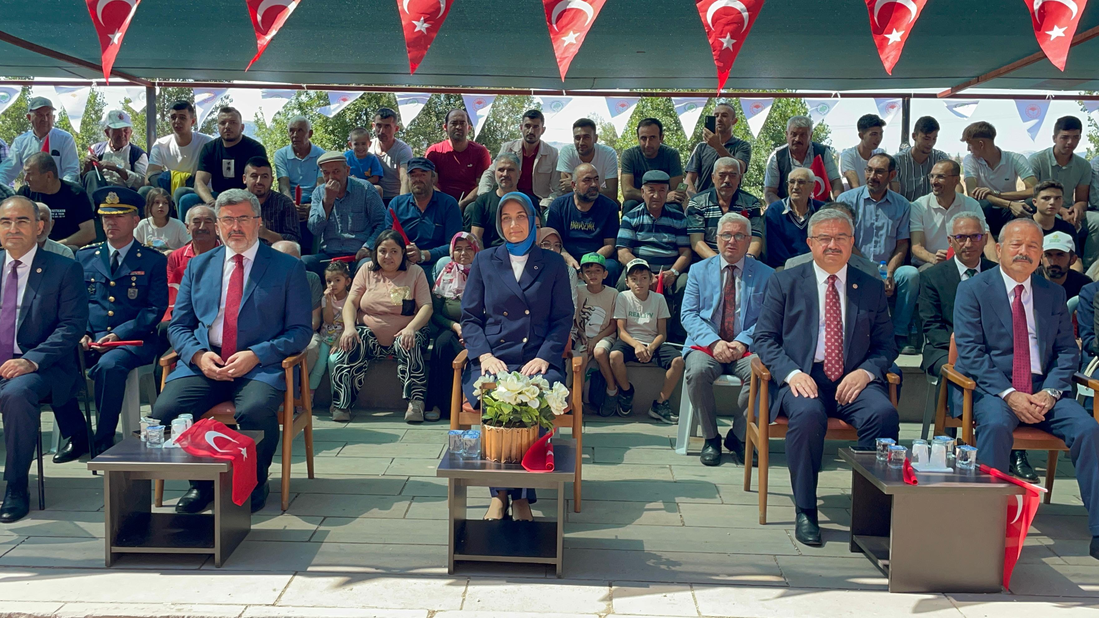 Büyük Taarruz’un Kahramanları Anıldı Anıtkaya’da Şehitler Dualarla Yad Edildi