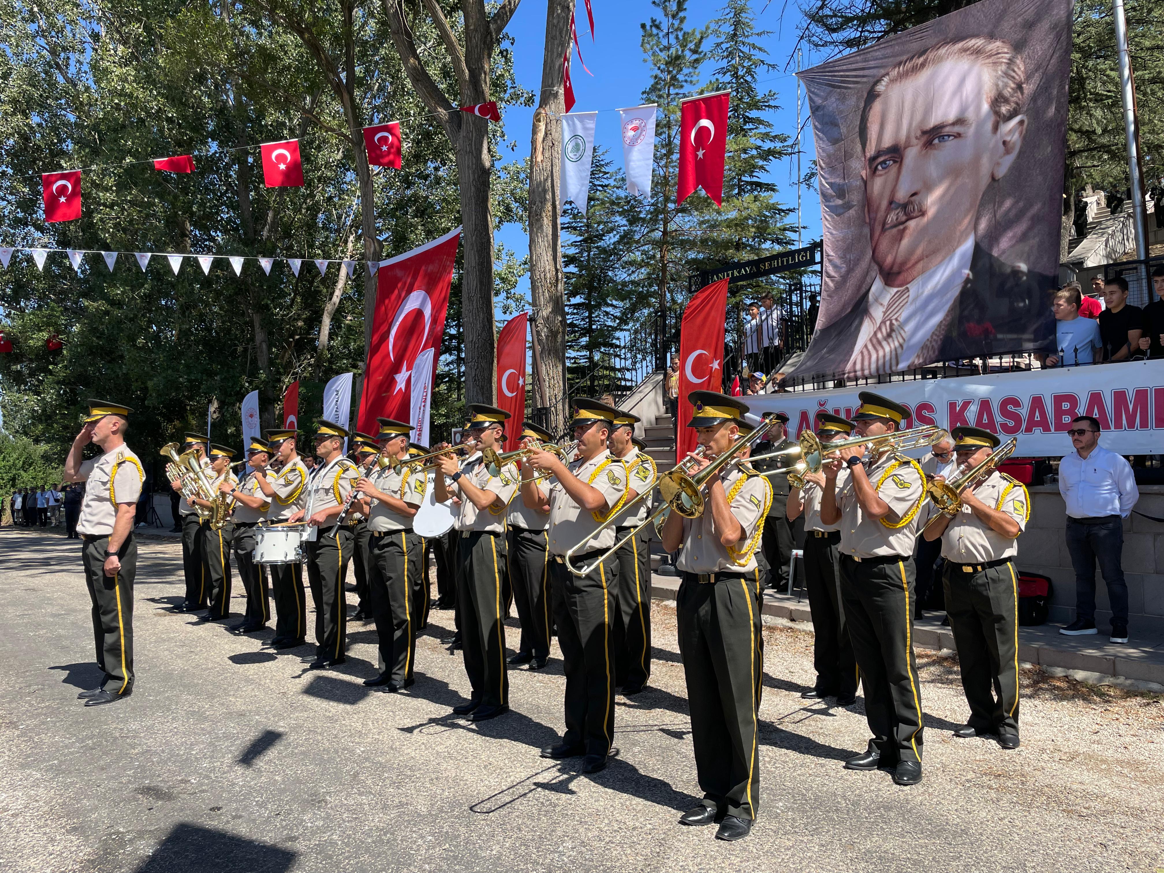 Büyük Taarruz’un Kahramanları Anıldı Anıtkaya’da Şehitler Dualarla Yad Edildi