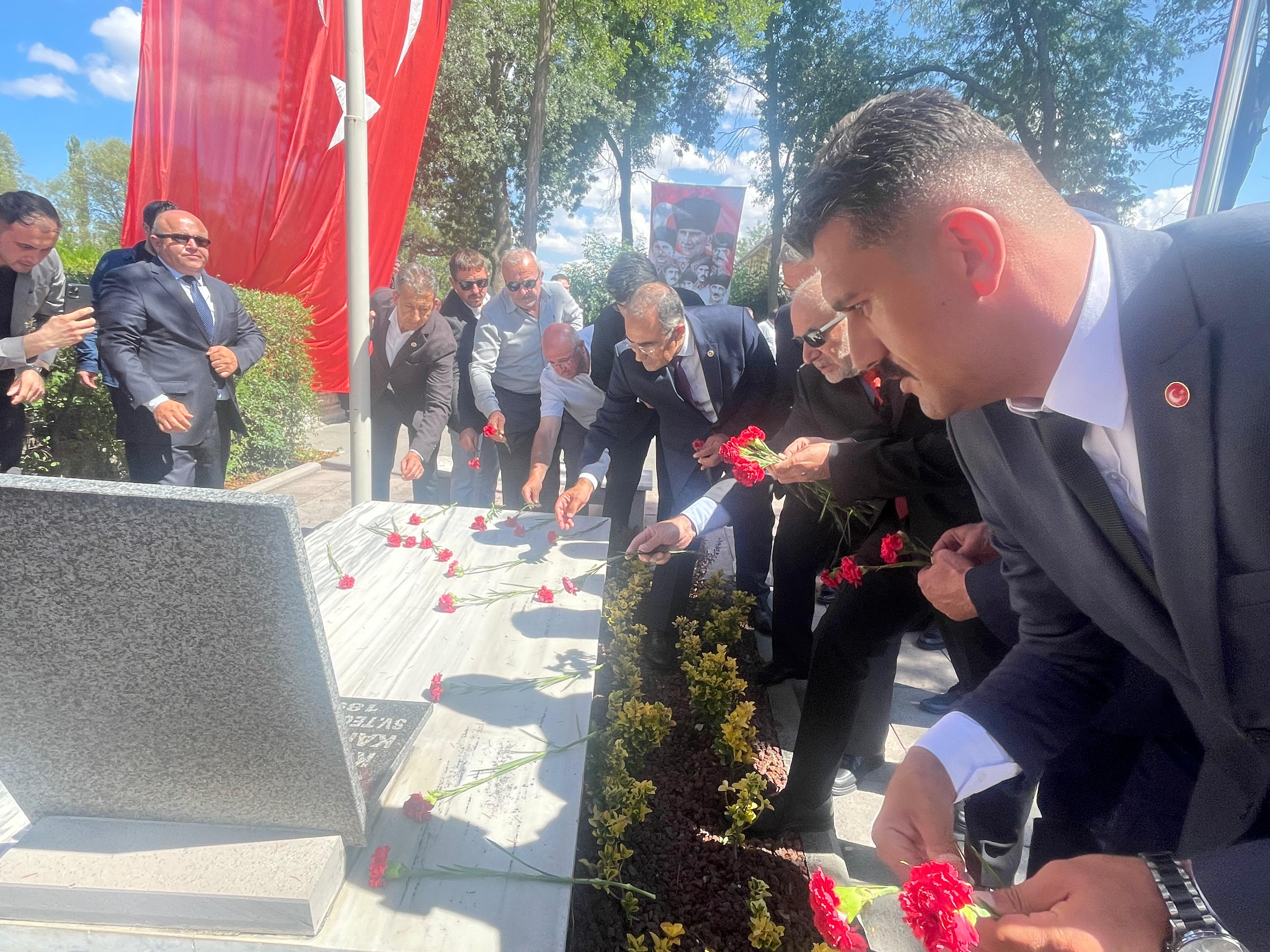 Yıldırım Kemal Şehitliğinde Kahraman Mehmetçik Yâd Edildi