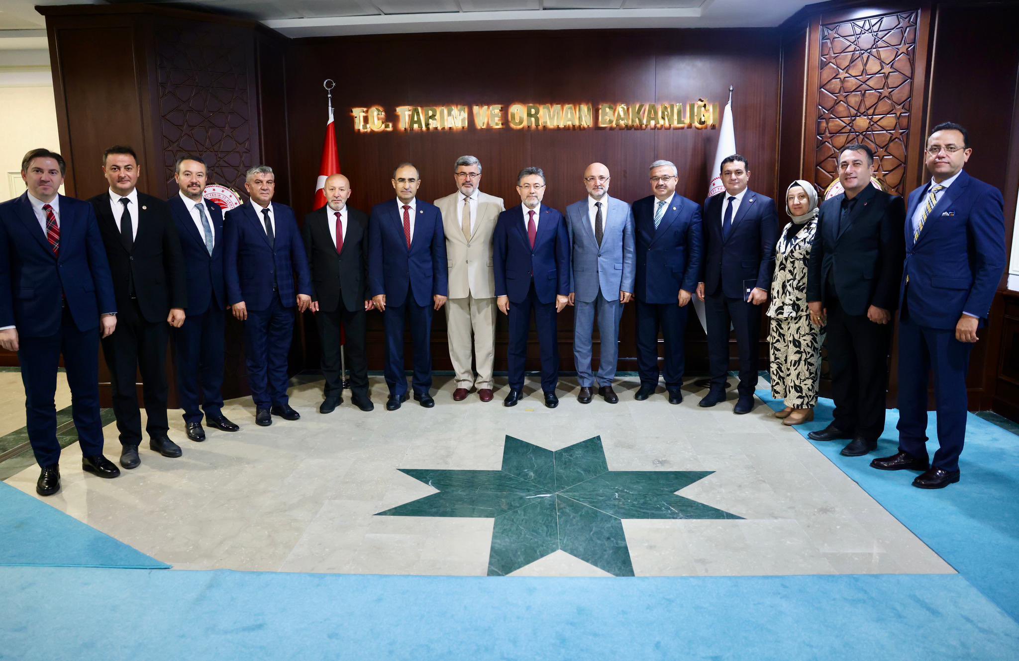 AK Parti Heyeti Bakan Yumaklı İle Görüştü