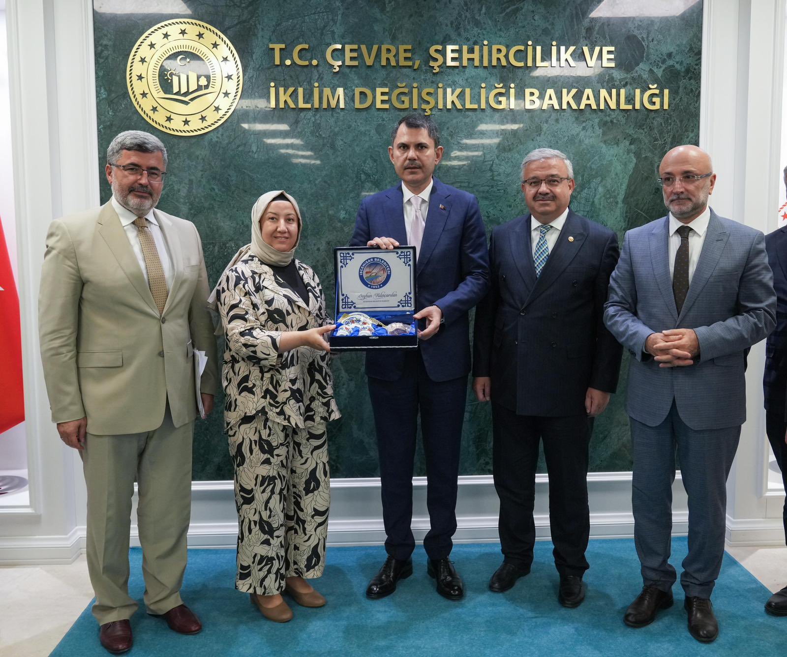 AK Parti Heyetinden Bakan Kurum’a Ziyaret