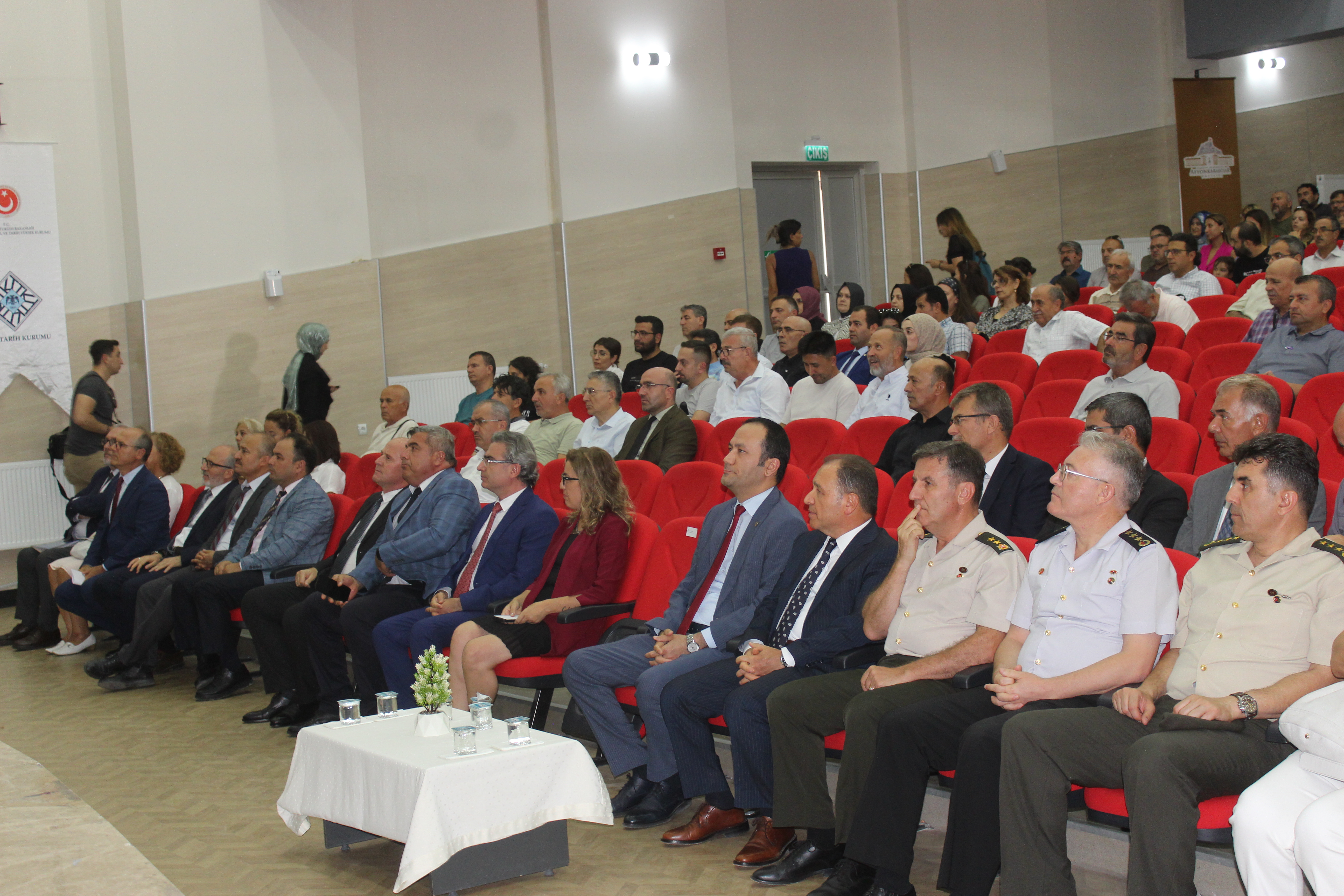 Afyonkarahisar'da "Türk Tarihinin Dönüm Noktası: Büyük Taarruz ve 30 Ağustos" Paneli Gerçekleştirildi