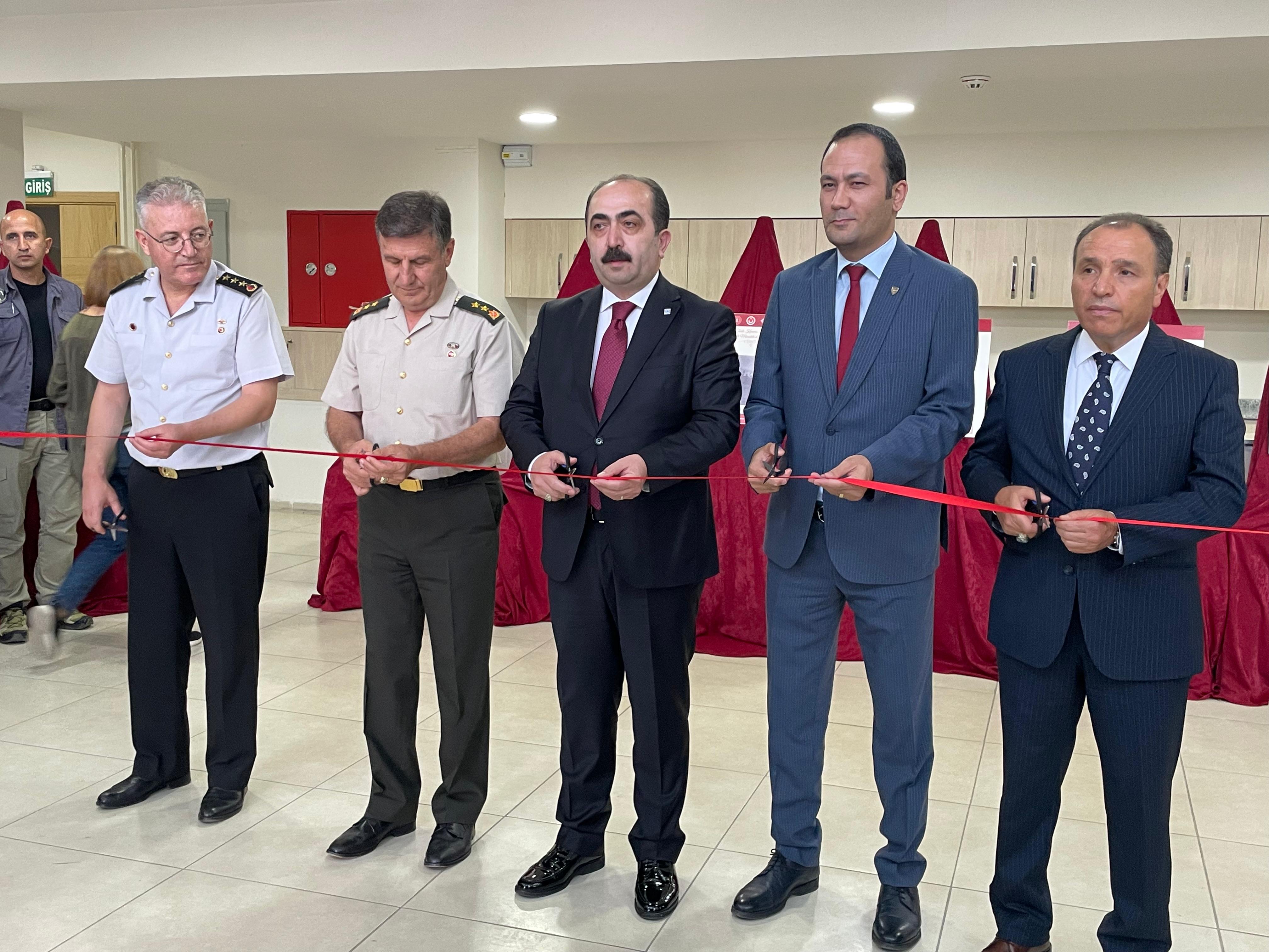 Afyonkarahisar'da "Türk Tarihinin Dönüm Noktası: Büyük Taarruz ve 30 Ağustos" Paneli Gerçekleştirildi
