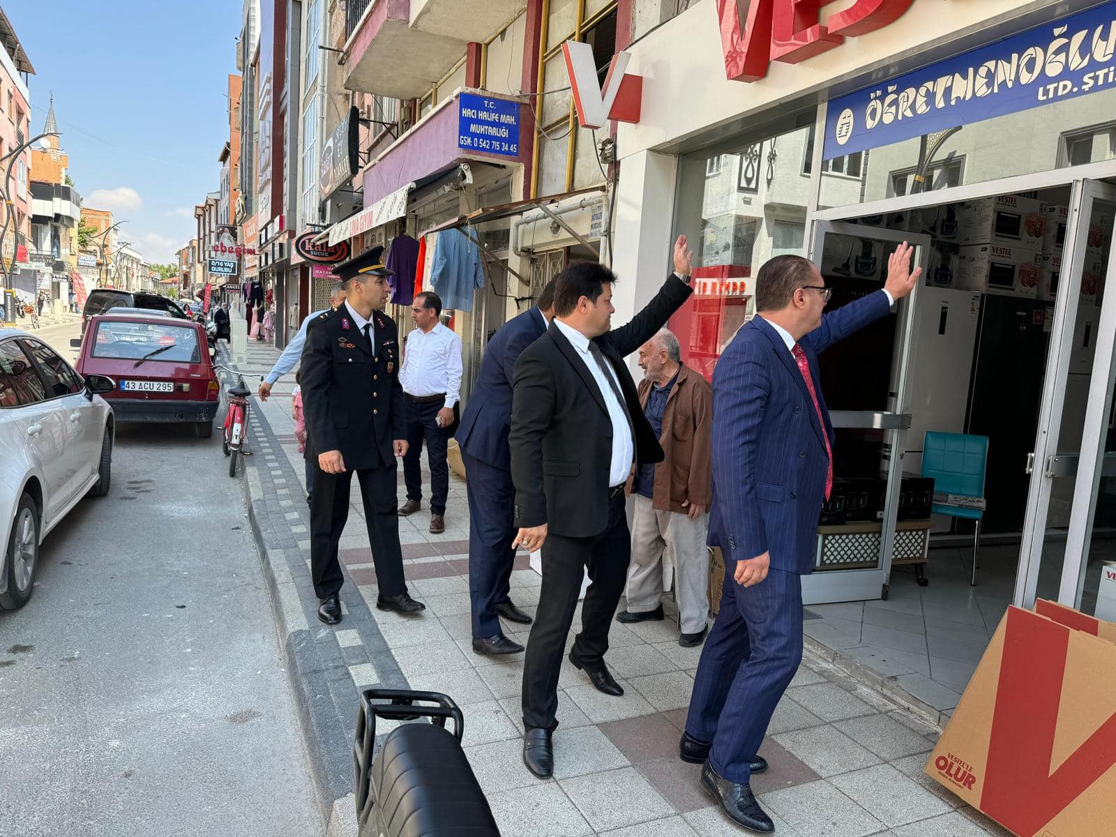 Başkan Aynacı'dan Bolvadin’de Esnaf Ziyareti