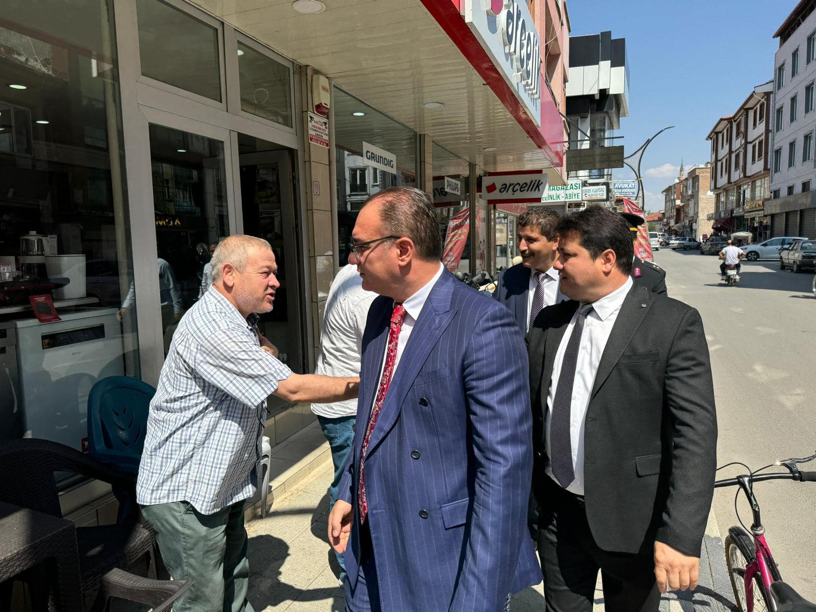 Başkan Aynacı'dan Bolvadin’de Esnaf Ziyareti