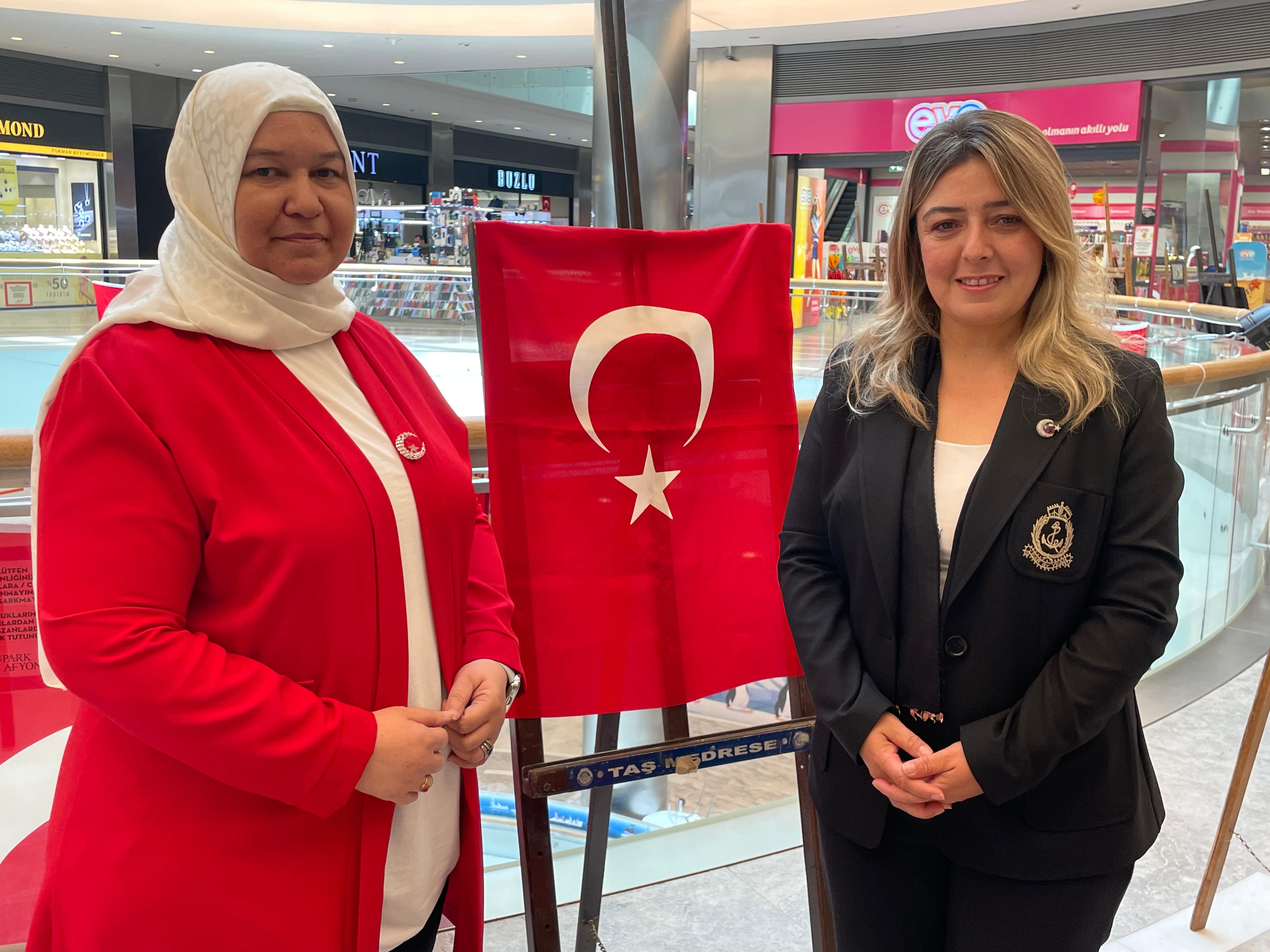 Zafer Haftası’na Özel Resim Sergisi: Gençler Kahramanlık Destanlarını Tuvale Yansıttı