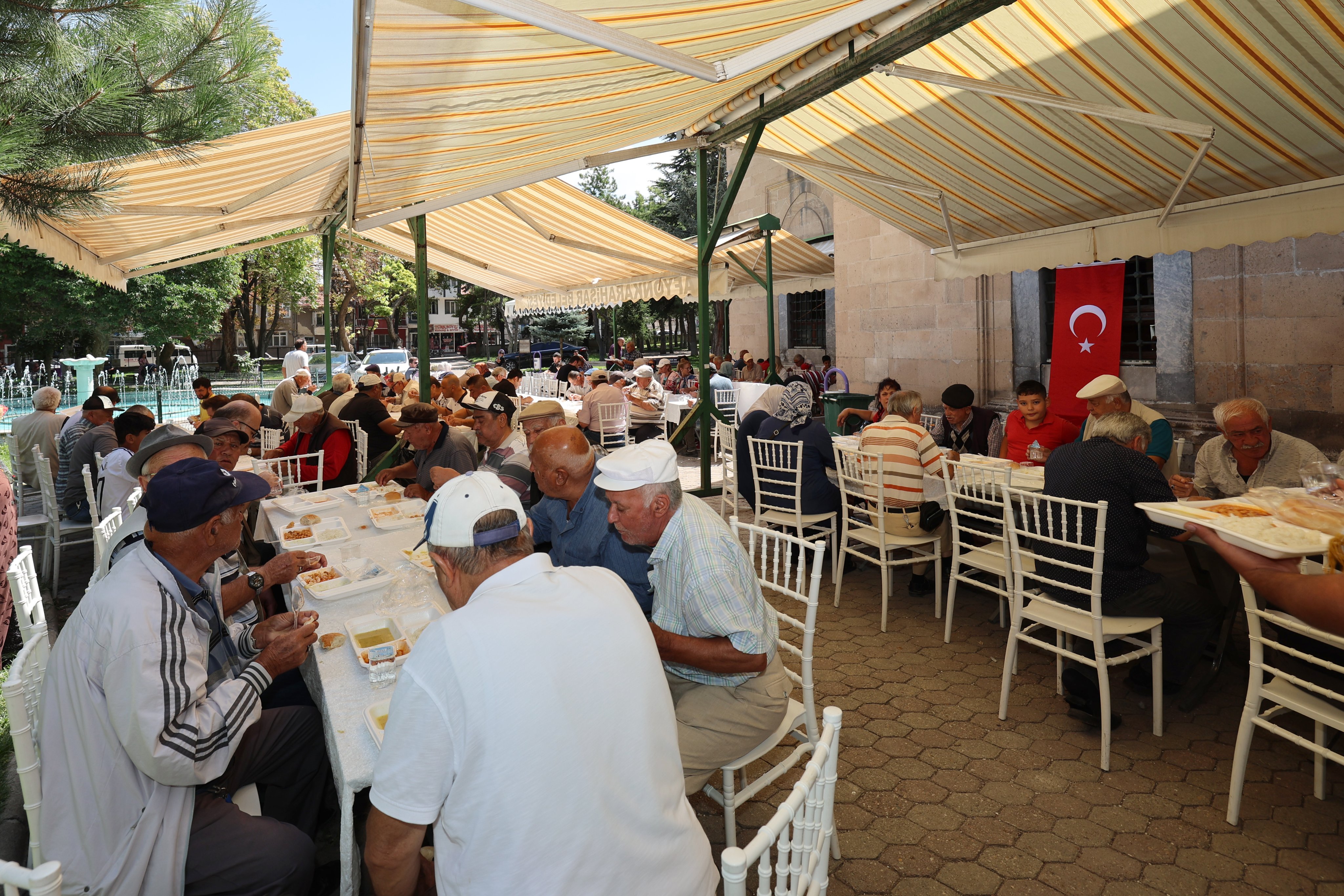 İmaret Camii’nde Vakfiye Hizmeti Devam Ediyor!