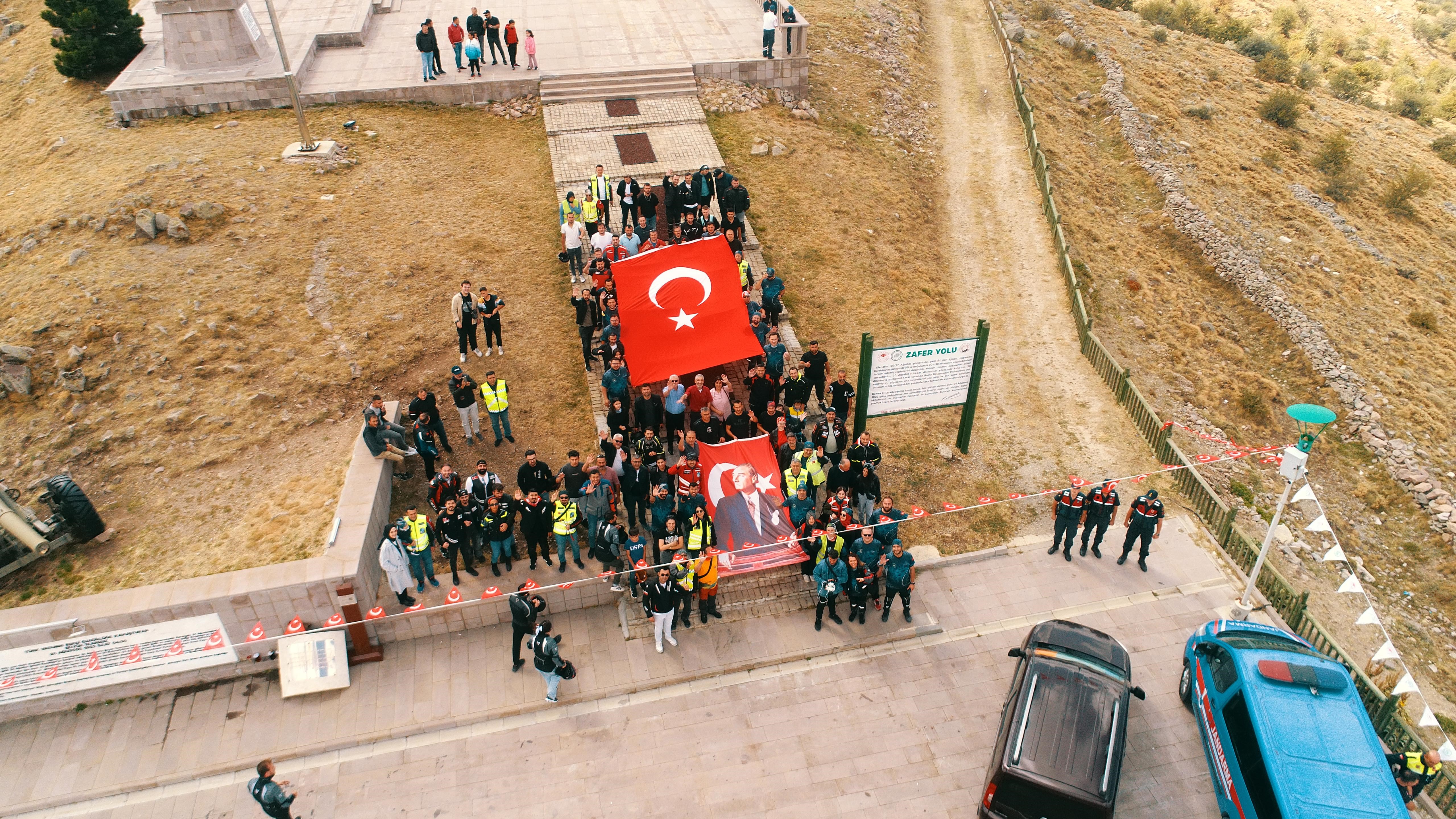 100 Motosikletli Kocatepe’de Şehitleri Anmak İçin Sürüş Yaptı
