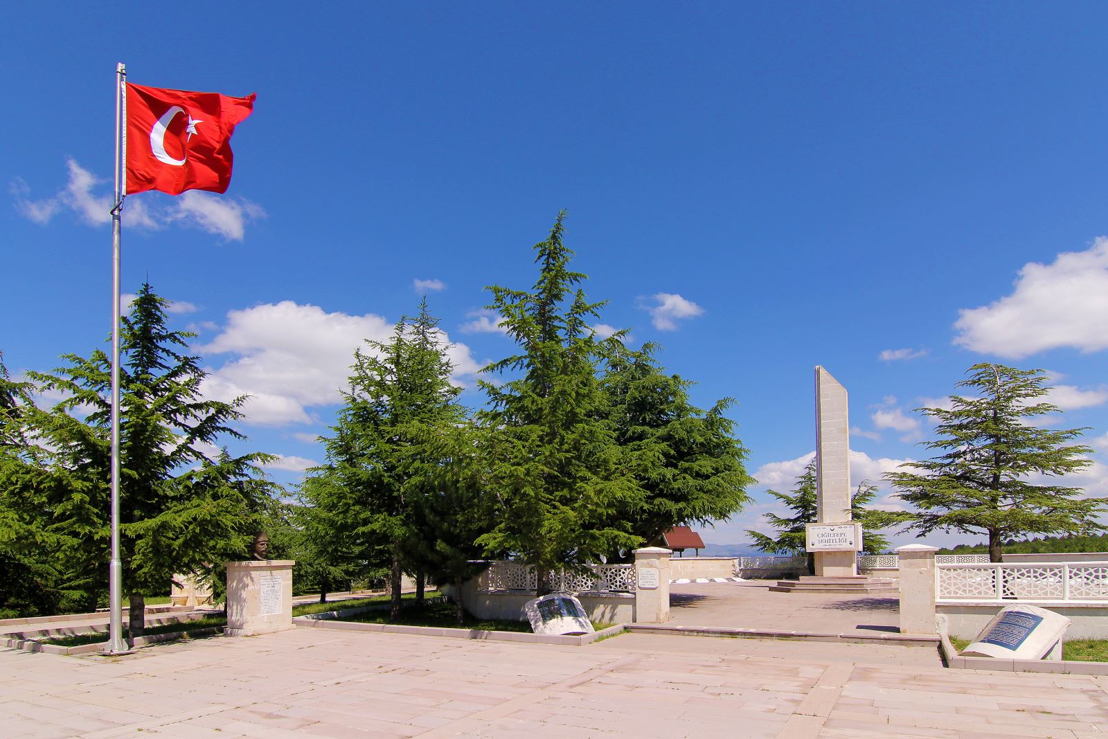 Vatanseverliğin Sembolü Albay Reşat Çiğiltepe