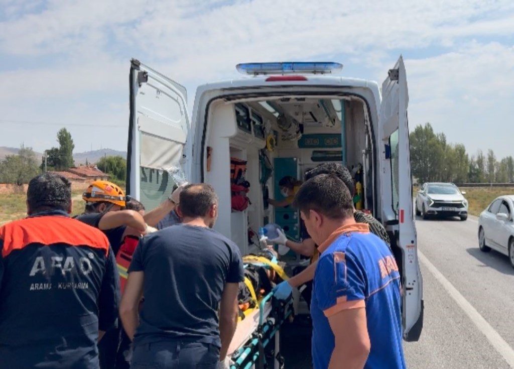 ÇOBANLAR'DA FECİ KAZA!