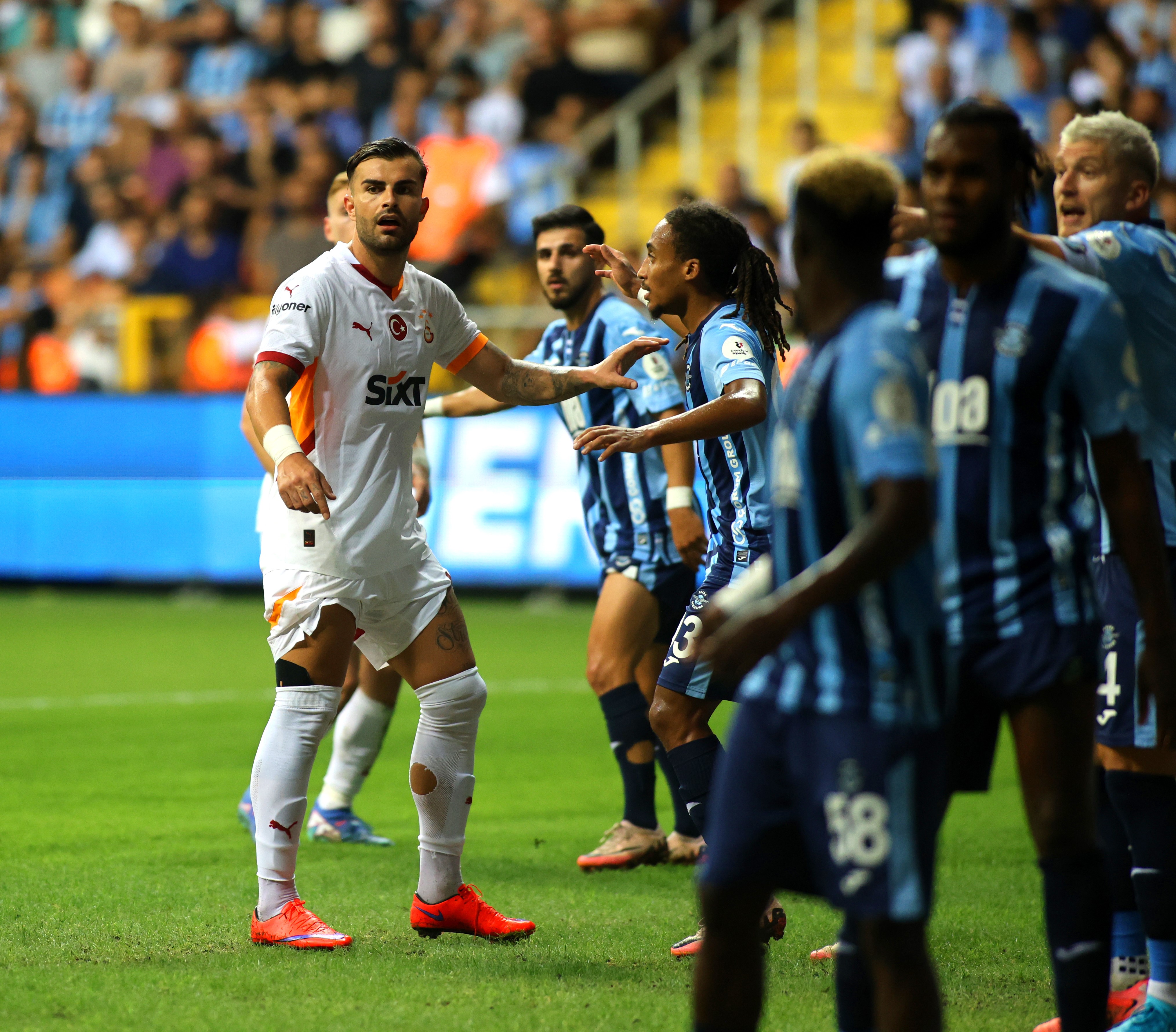 Galatasaray Gol Olup Yağdı