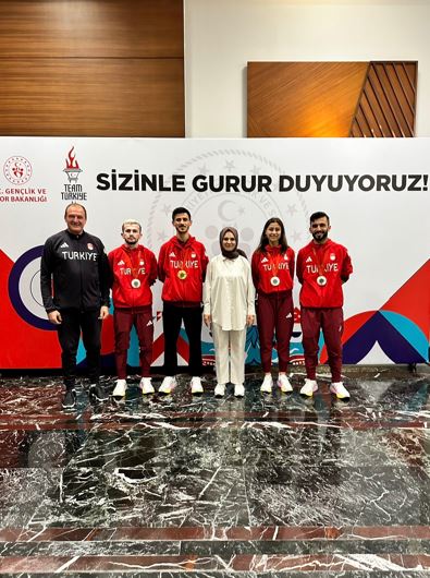 BAKAN GÖKTAŞ MİLLİ PARA TAEKWONDOCULARIMIZ İLE BİR ARAYA GELDİ