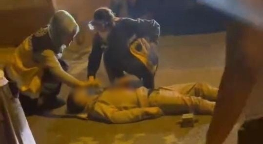12 Yerinden Bıçaklanan Genç Hayatını Kaybetti