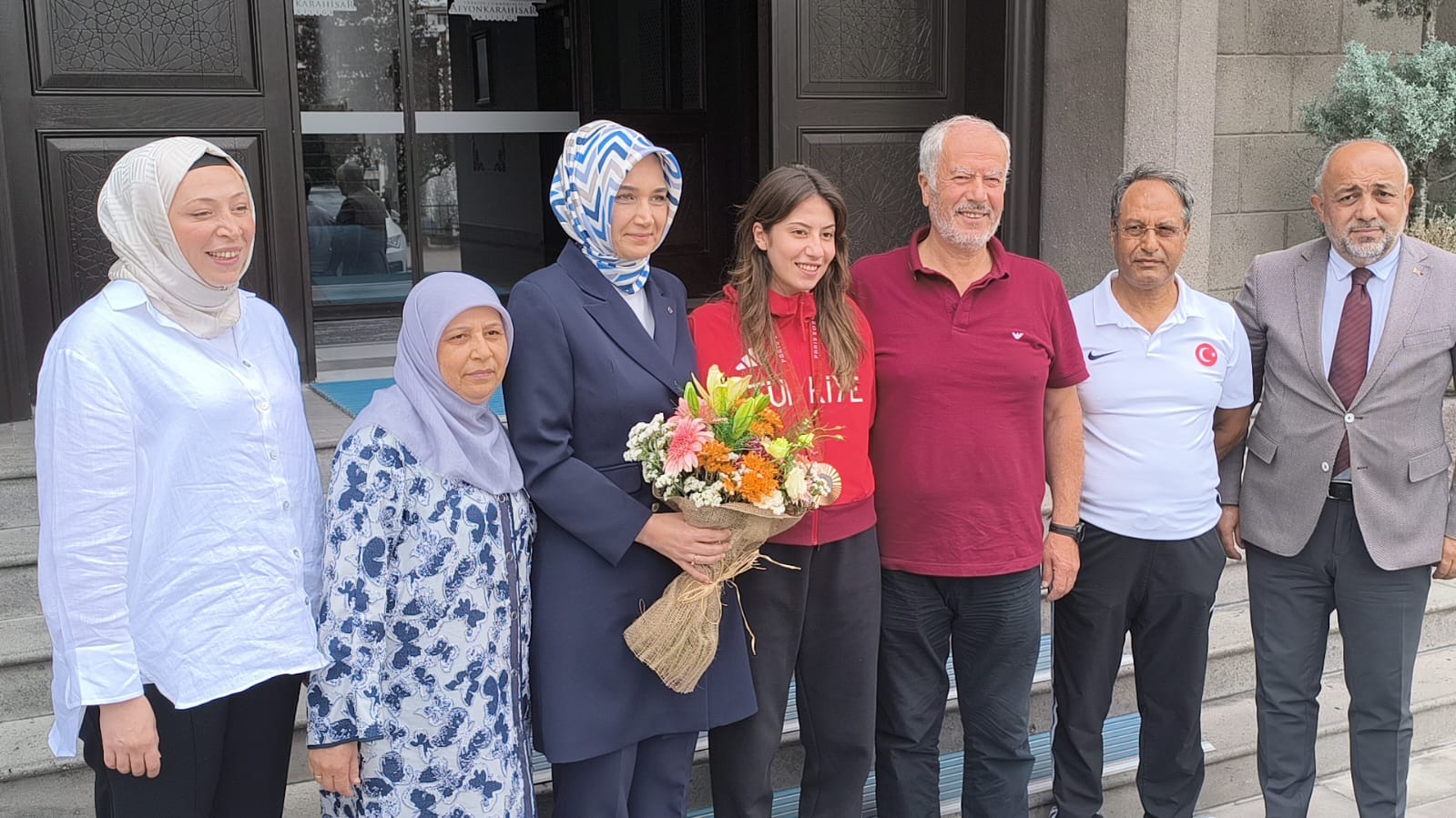 MERYEM ŞAMPİYON GİBİ KARŞILANDI