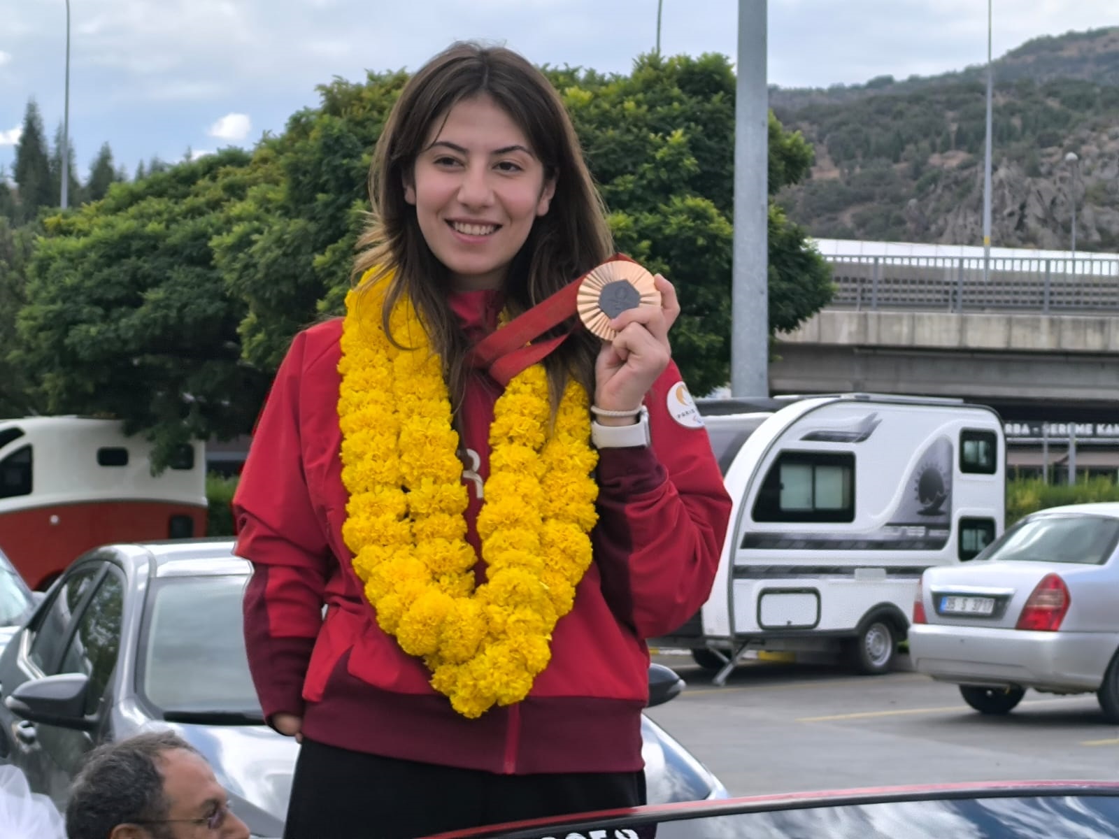 MERYEM ŞAMPİYON GİBİ KARŞILANDI