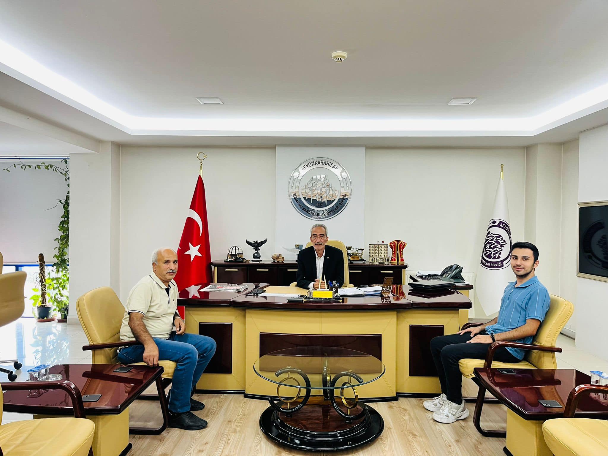 Ayakkabıcılar Esnaf Odası'ndan Başkan Üstün'e Ziyaret