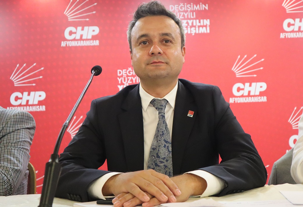 AK PARTİ 22 YILLIK FATURAYI DİNLEMEYE DAYANAMADI MECLİSİ TERK ETTİ
